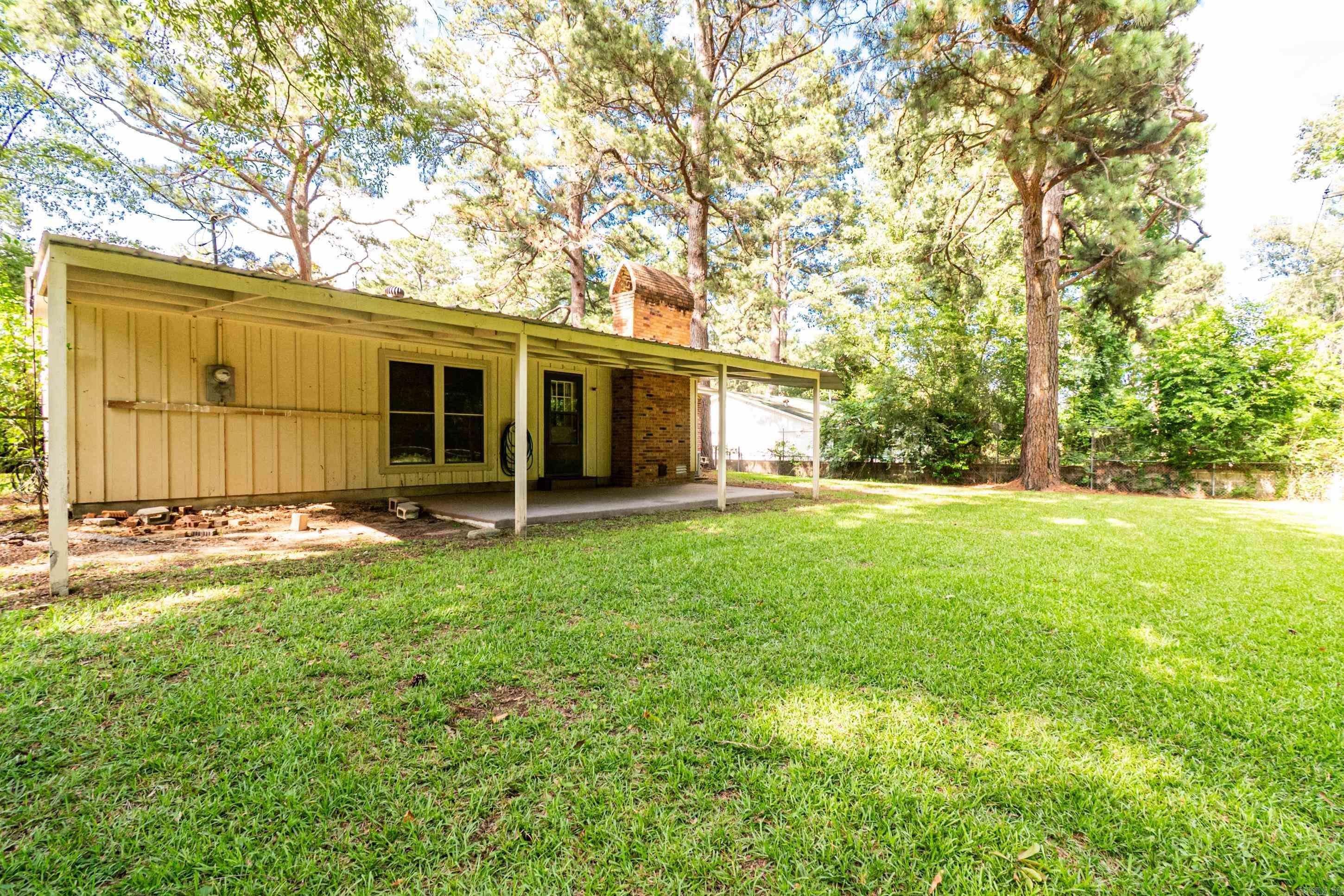 COUNTRY CLUB TERRACE - Residential