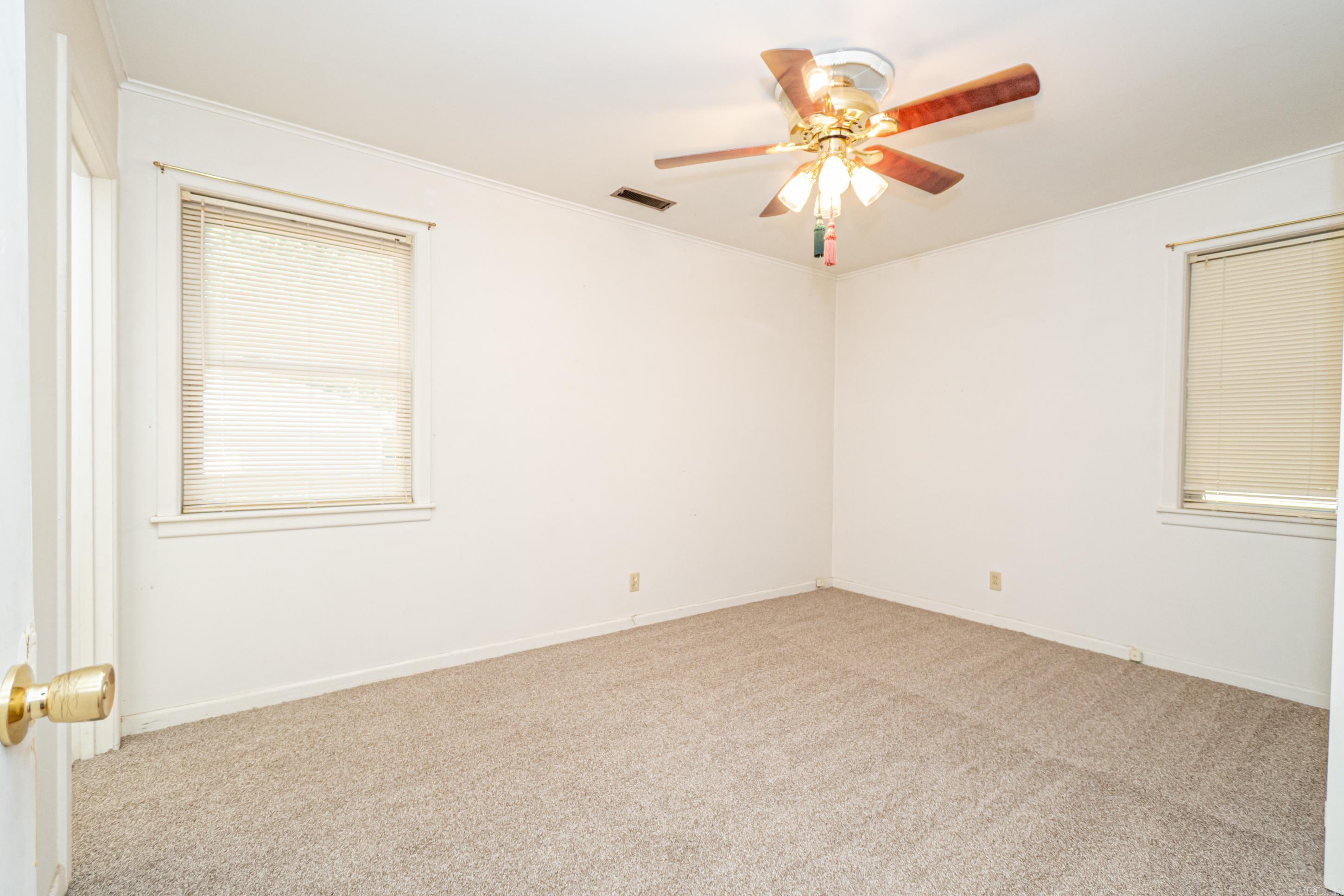 COUNTRY CLUB TERRACE - Residential