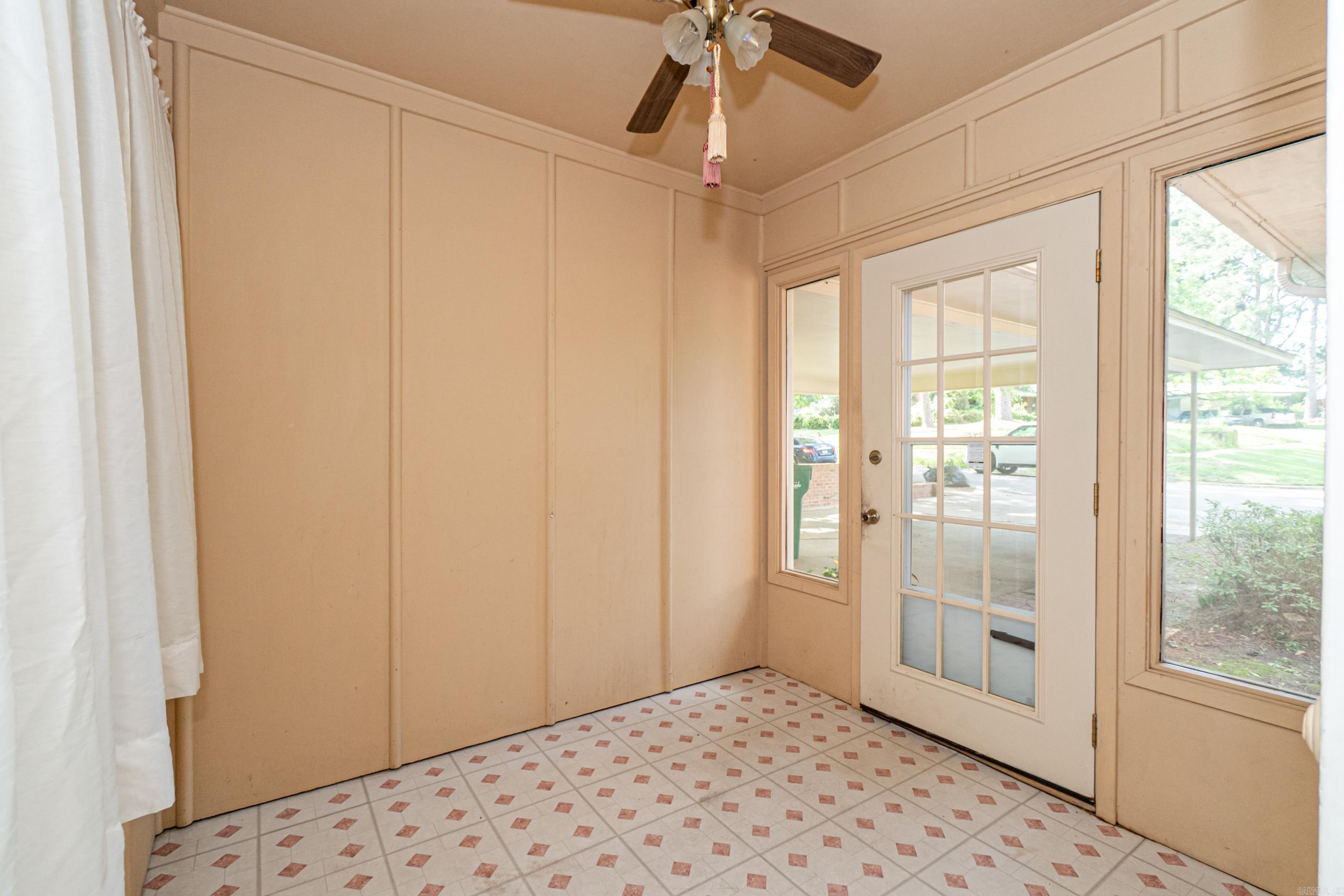 COUNTRY CLUB TERRACE - Residential