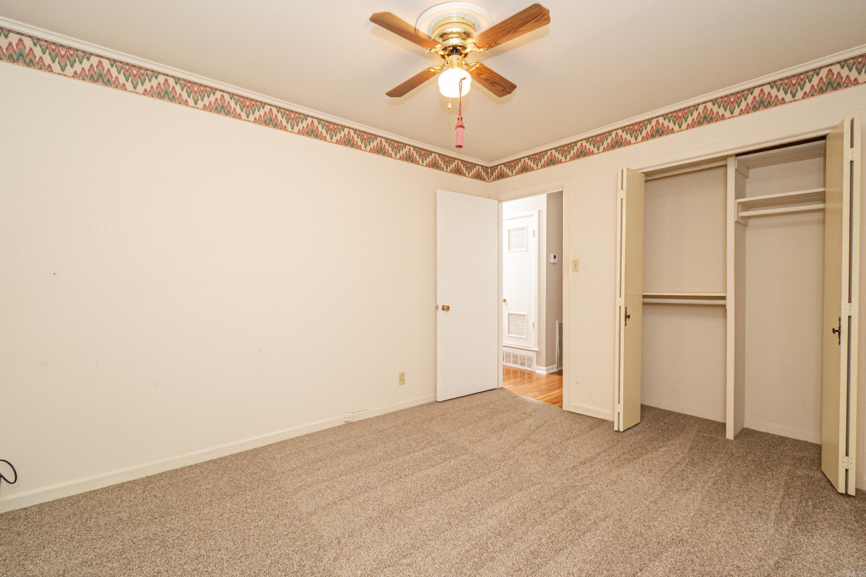 COUNTRY CLUB TERRACE - Residential