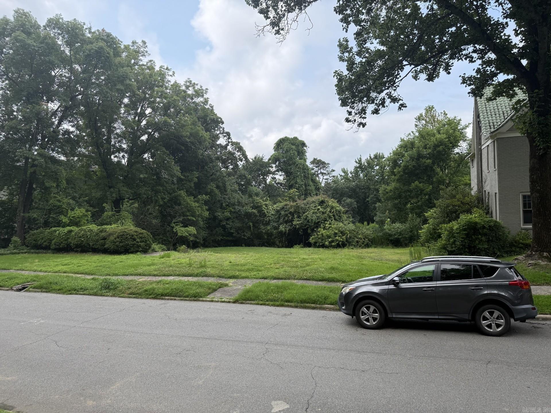 Cliffewood - Land