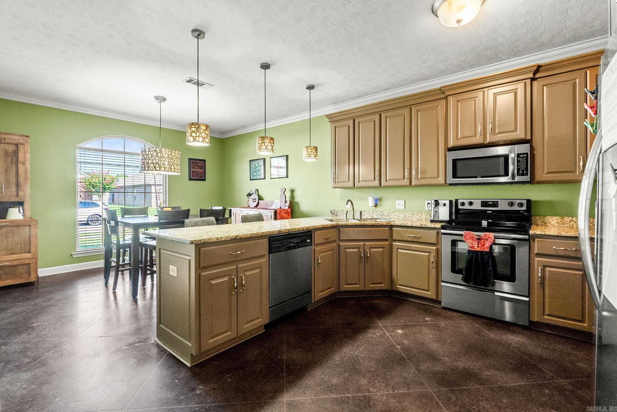 CHESTNUT MEADOWS - Residential
