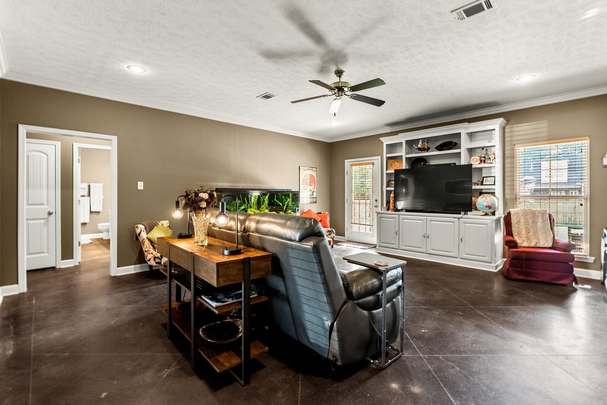 CHESTNUT MEADOWS - Residential