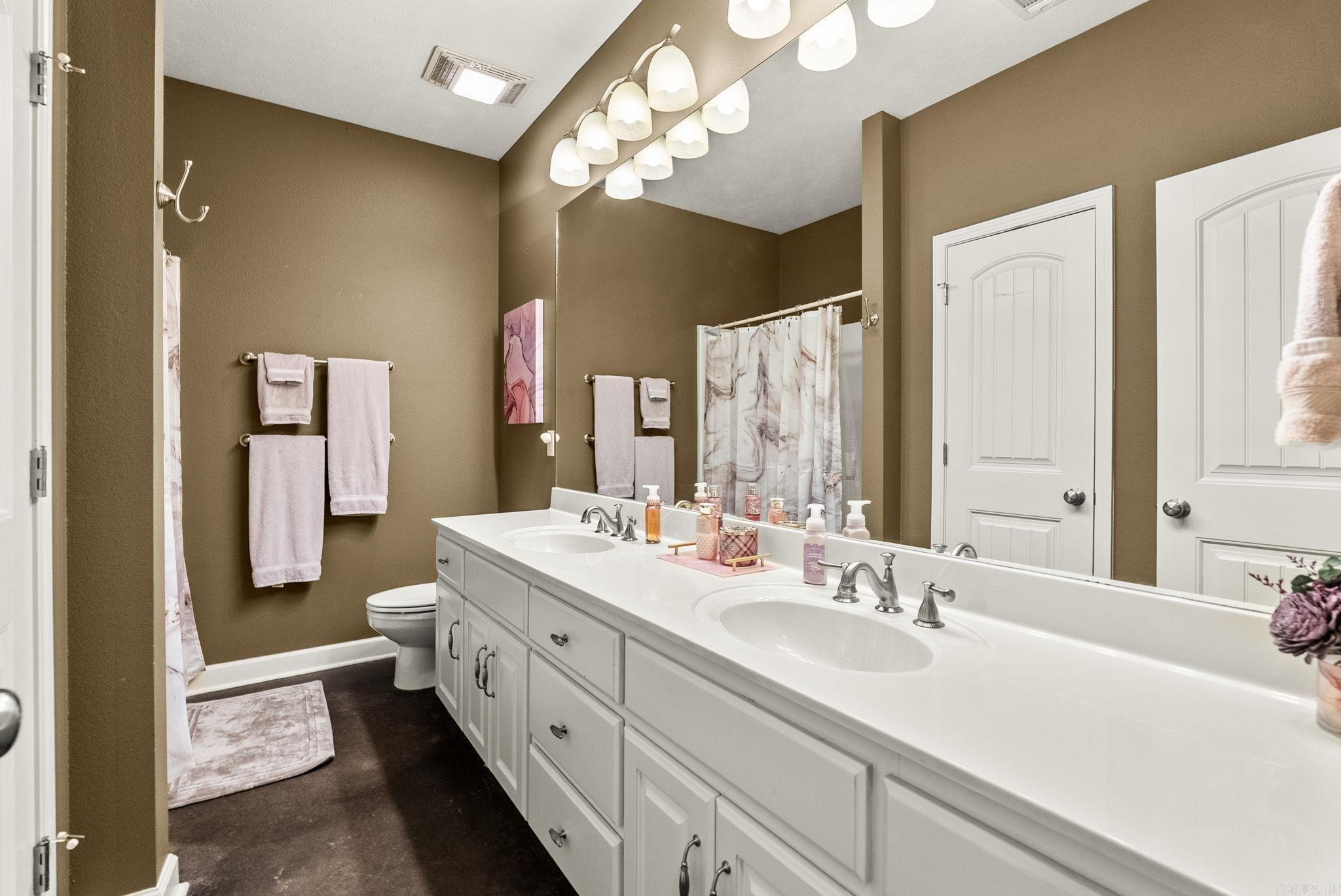 CHESTNUT MEADOWS - Residential