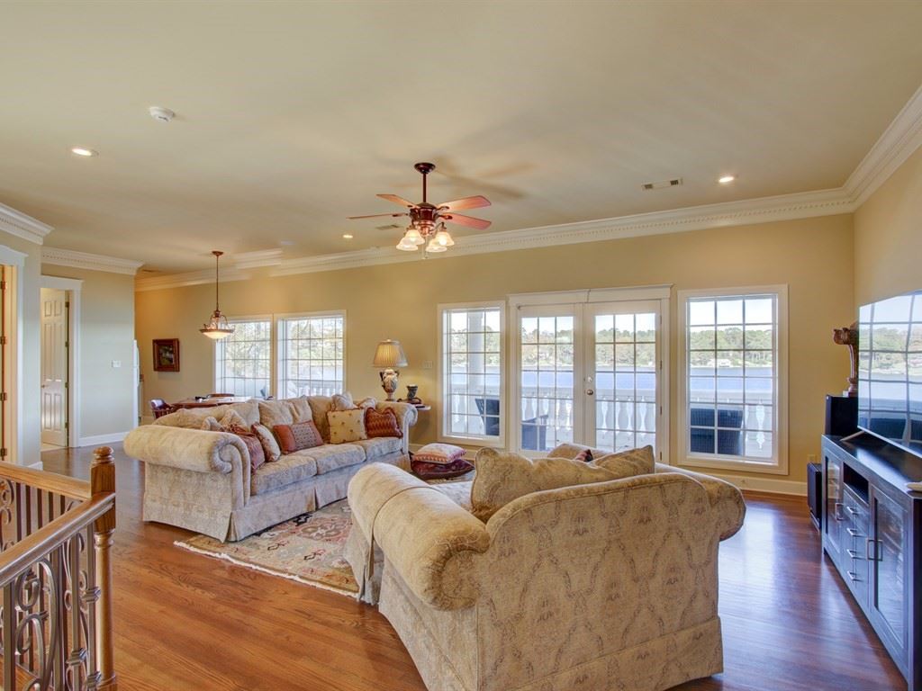 DRIFTWOOD POINT - Residential