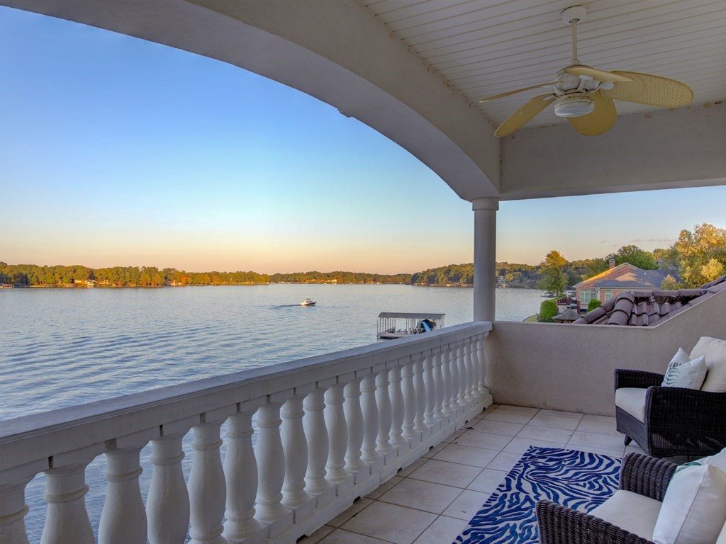 DRIFTWOOD POINT - Residential