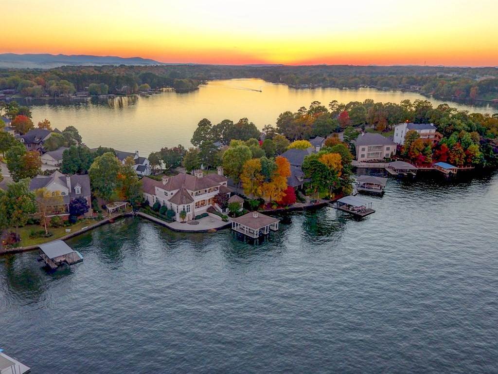 DRIFTWOOD POINT - Residential