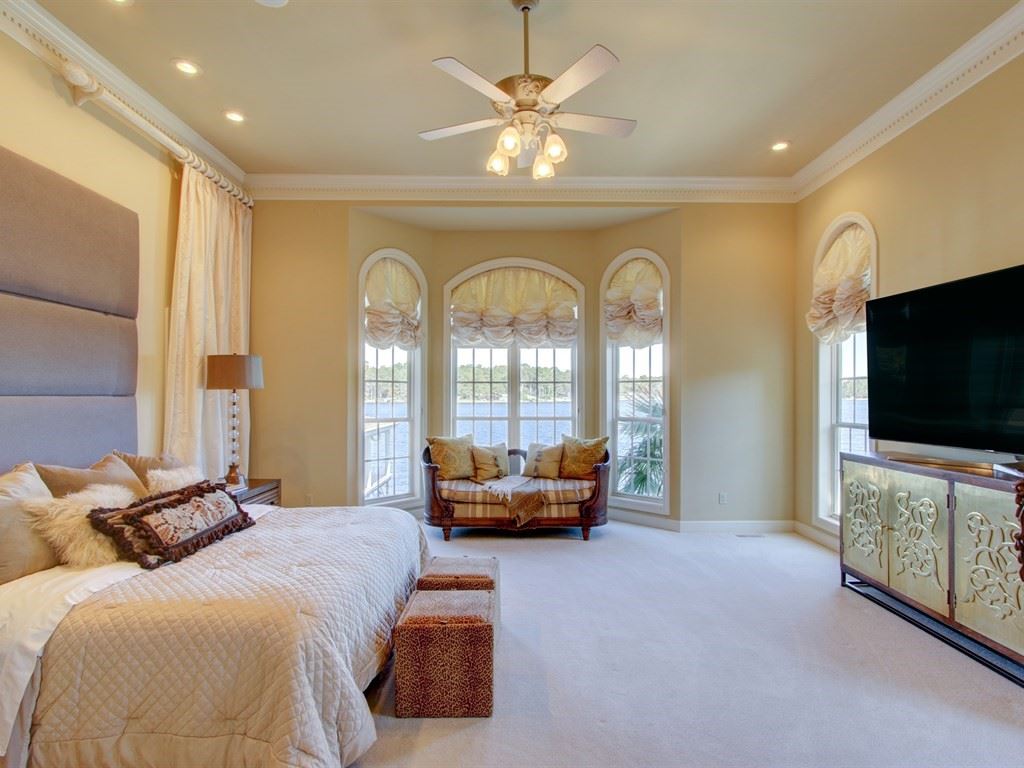 DRIFTWOOD POINT - Residential