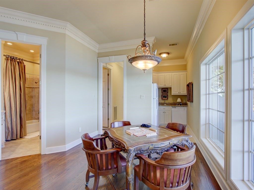 DRIFTWOOD POINT - Residential