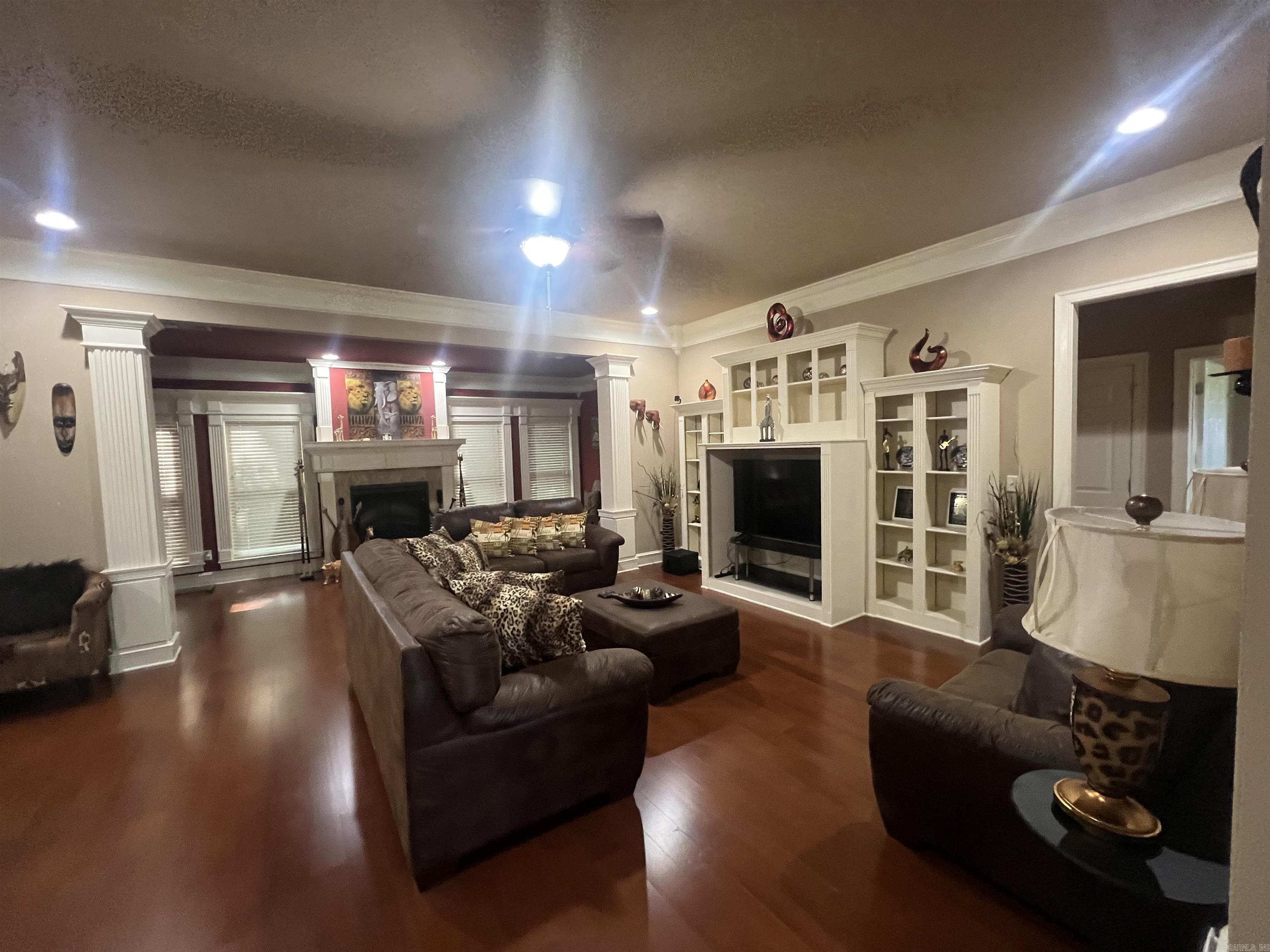 HURRICANE LAKE EST - Residential
