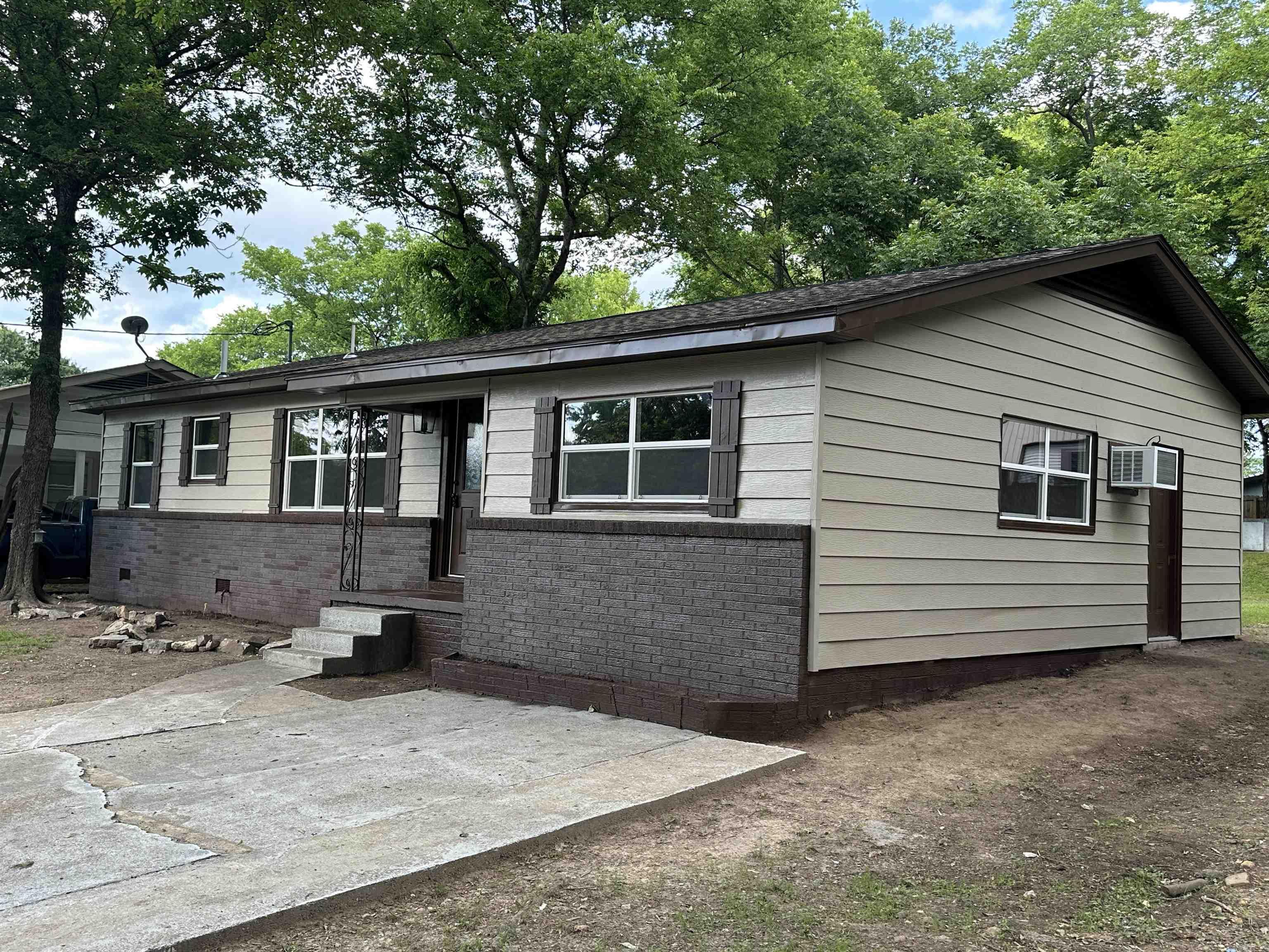 COSTON ACRES - Residential