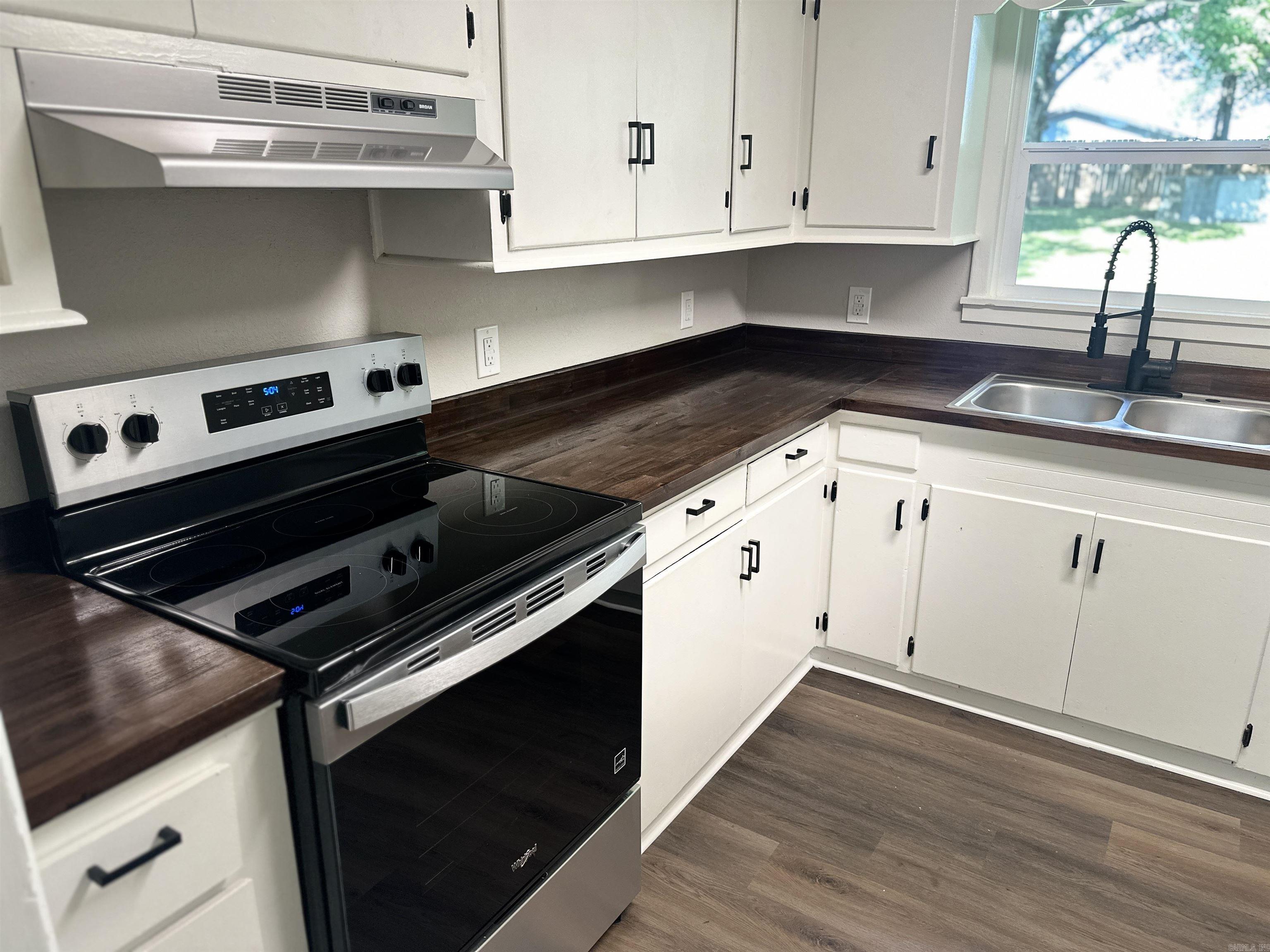 COSTON ACRES - Residential