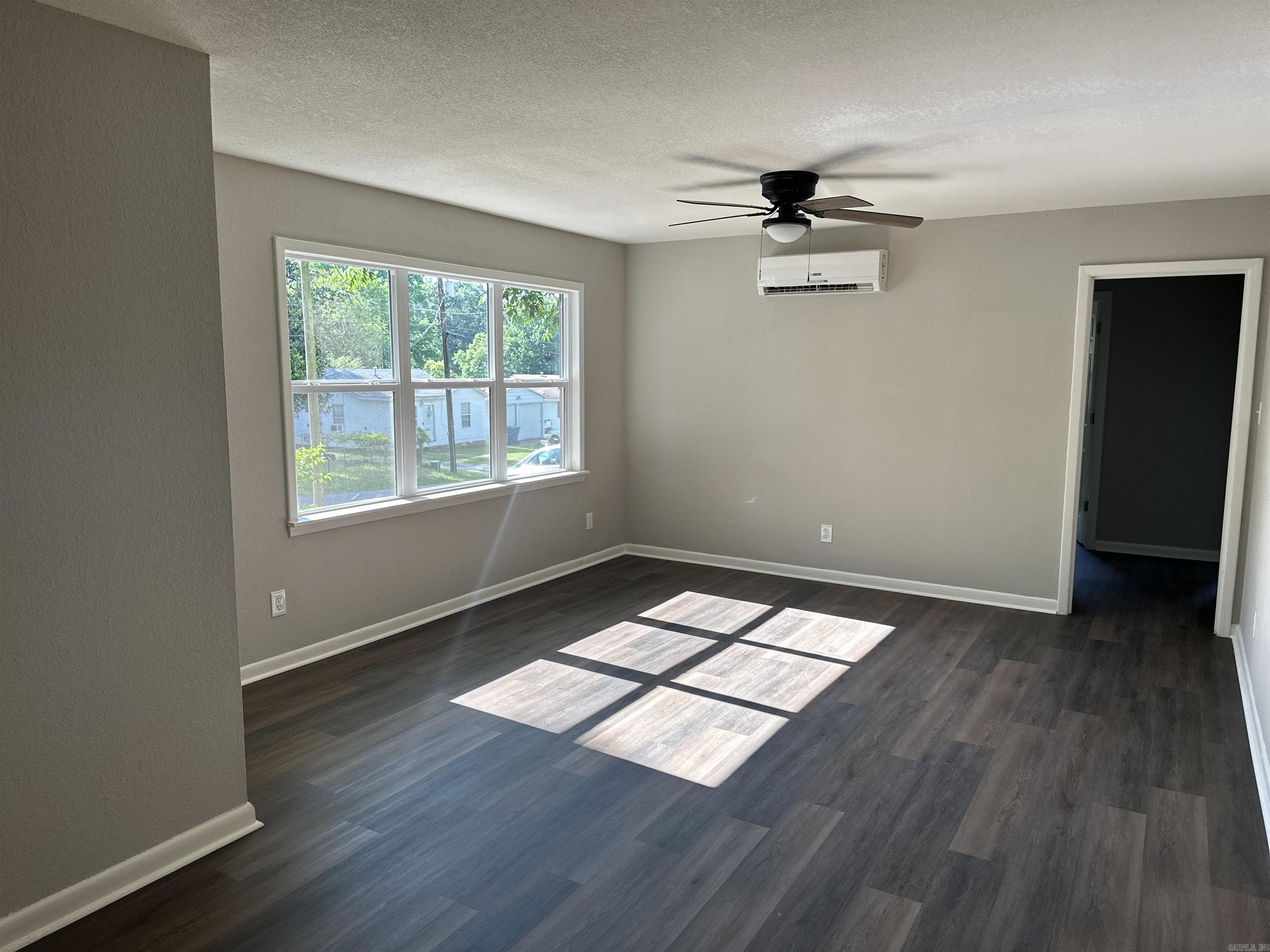 COSTON ACRES - Residential