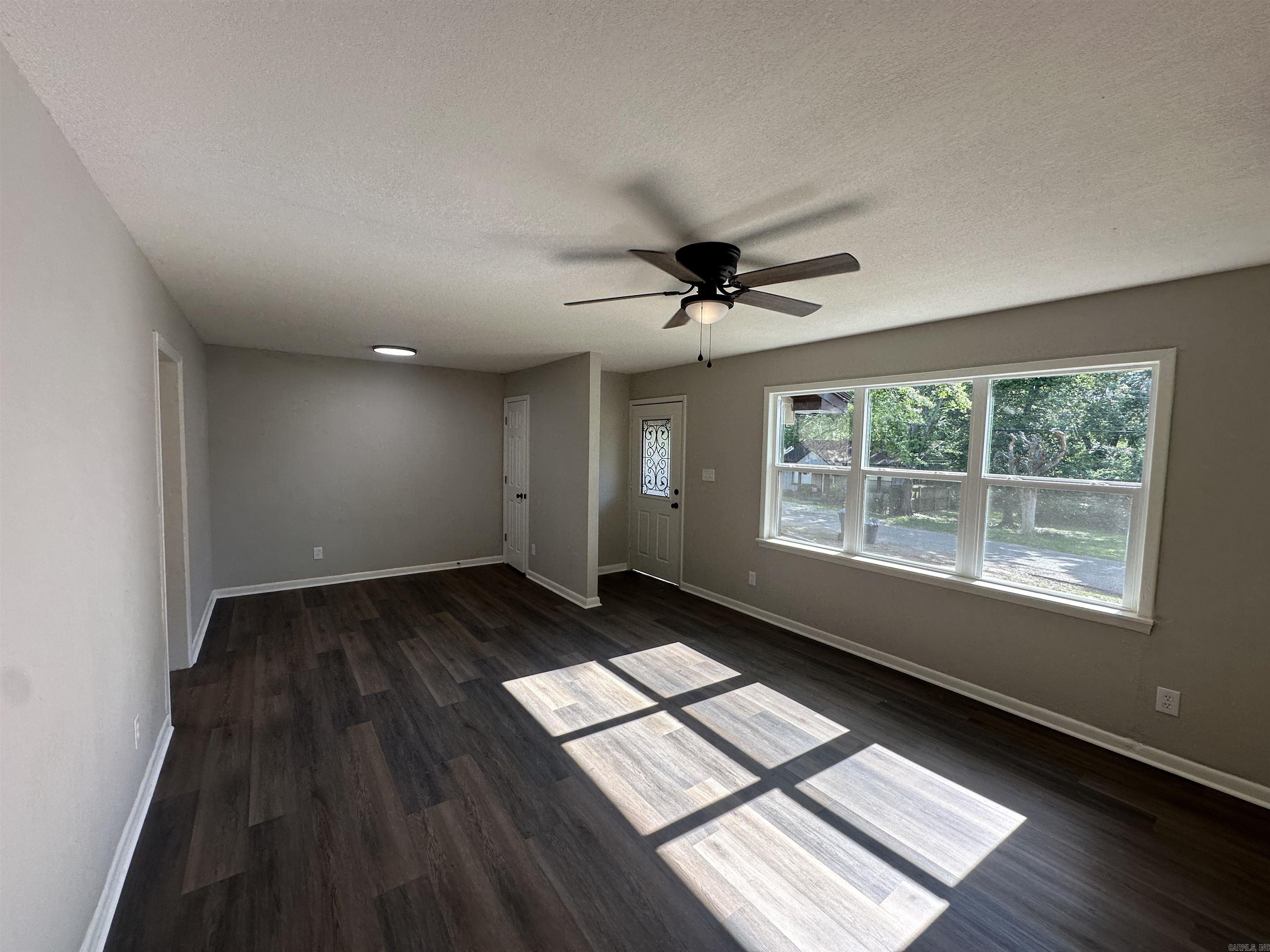 COSTON ACRES - Residential