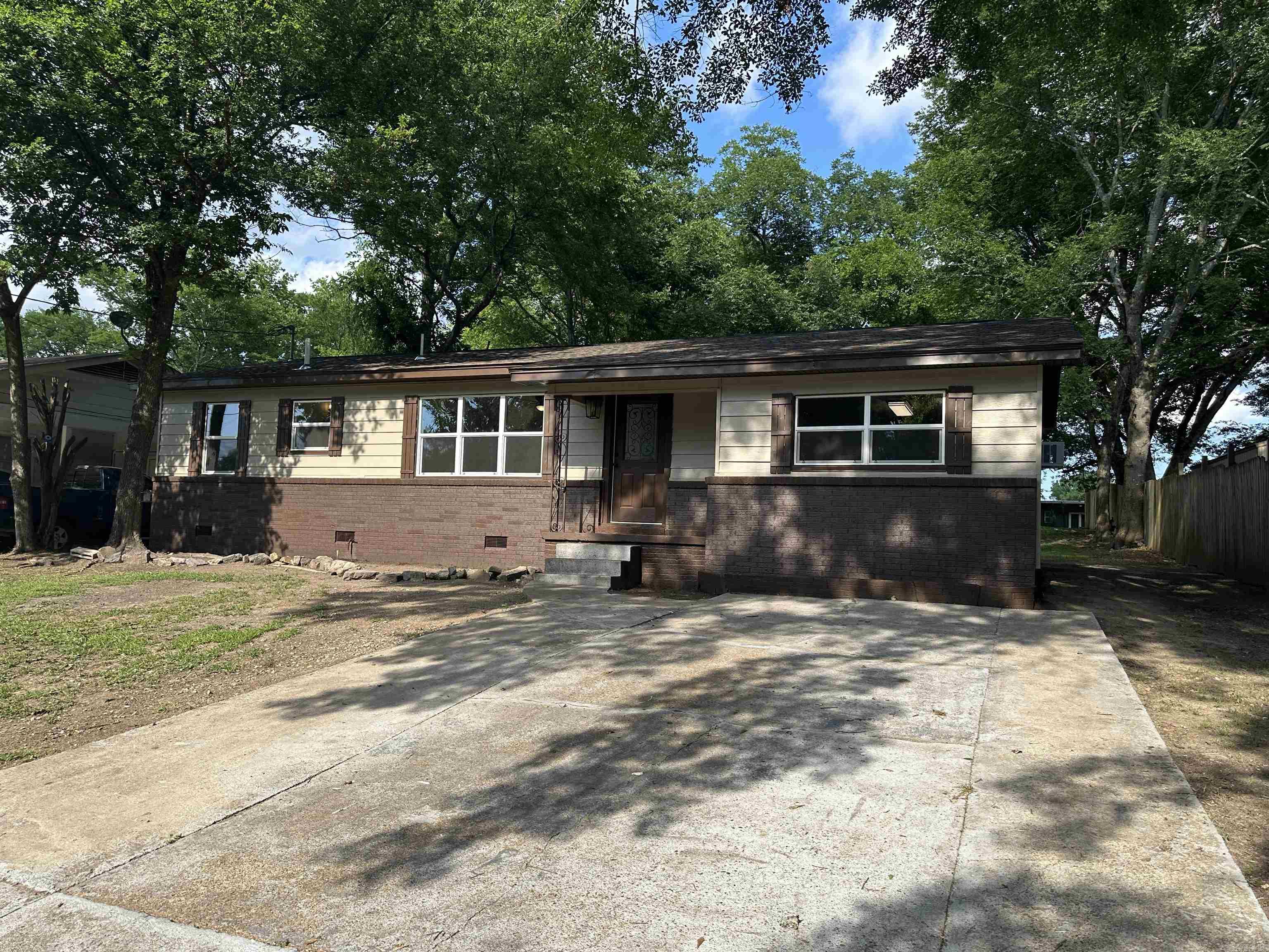 COSTON ACRES - Residential