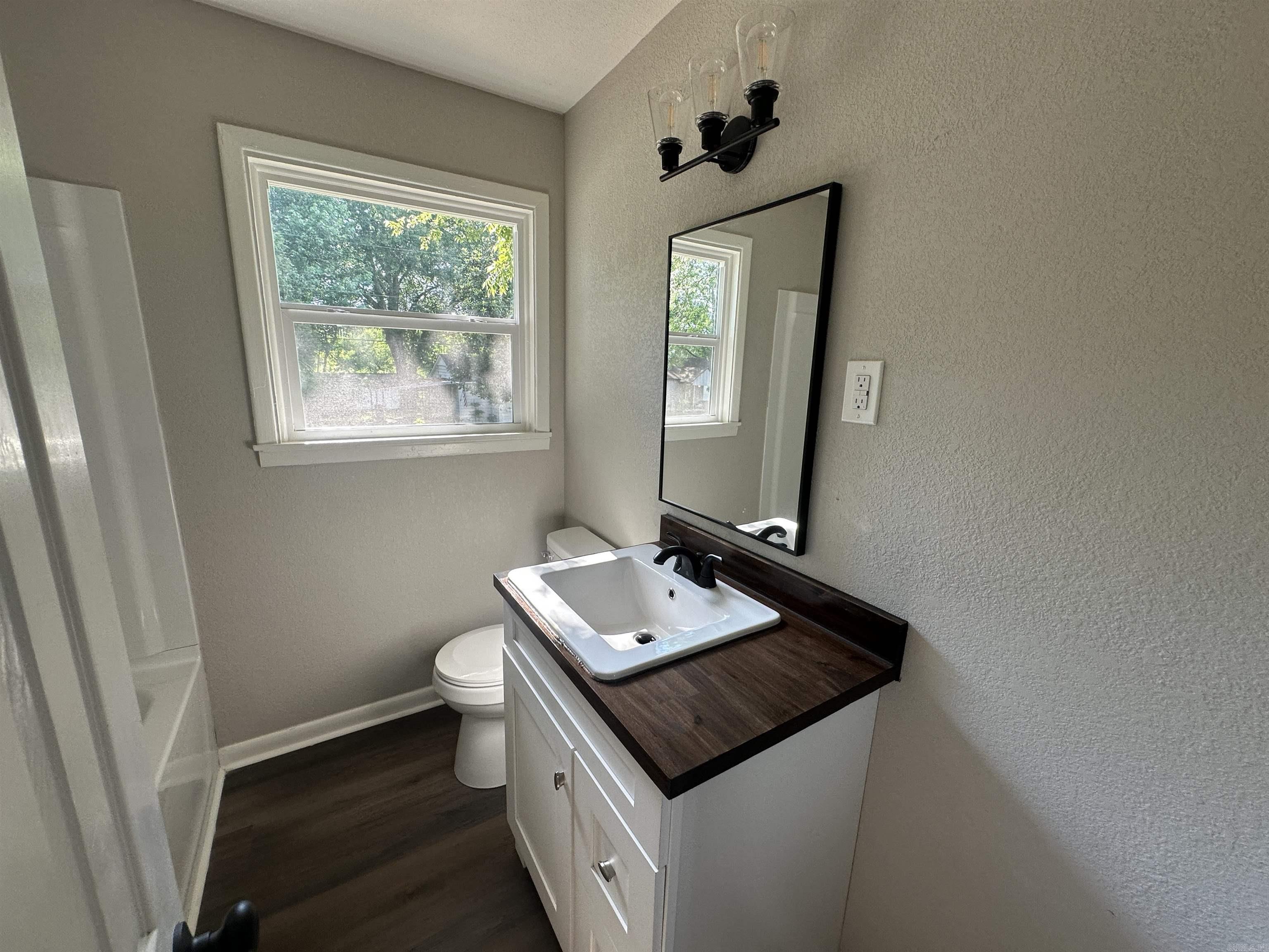 COSTON ACRES - Residential