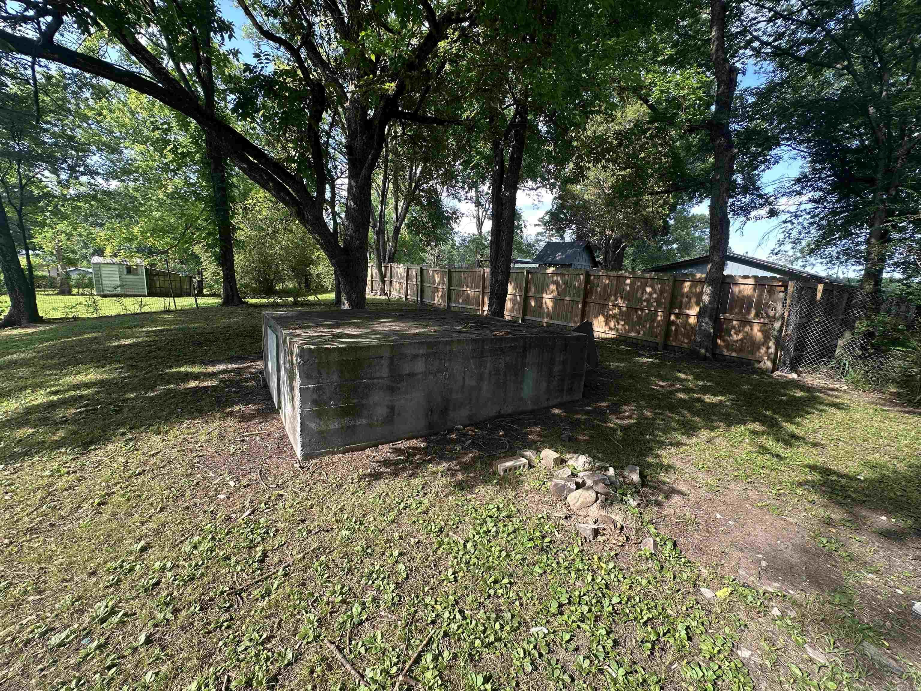 COSTON ACRES - Residential