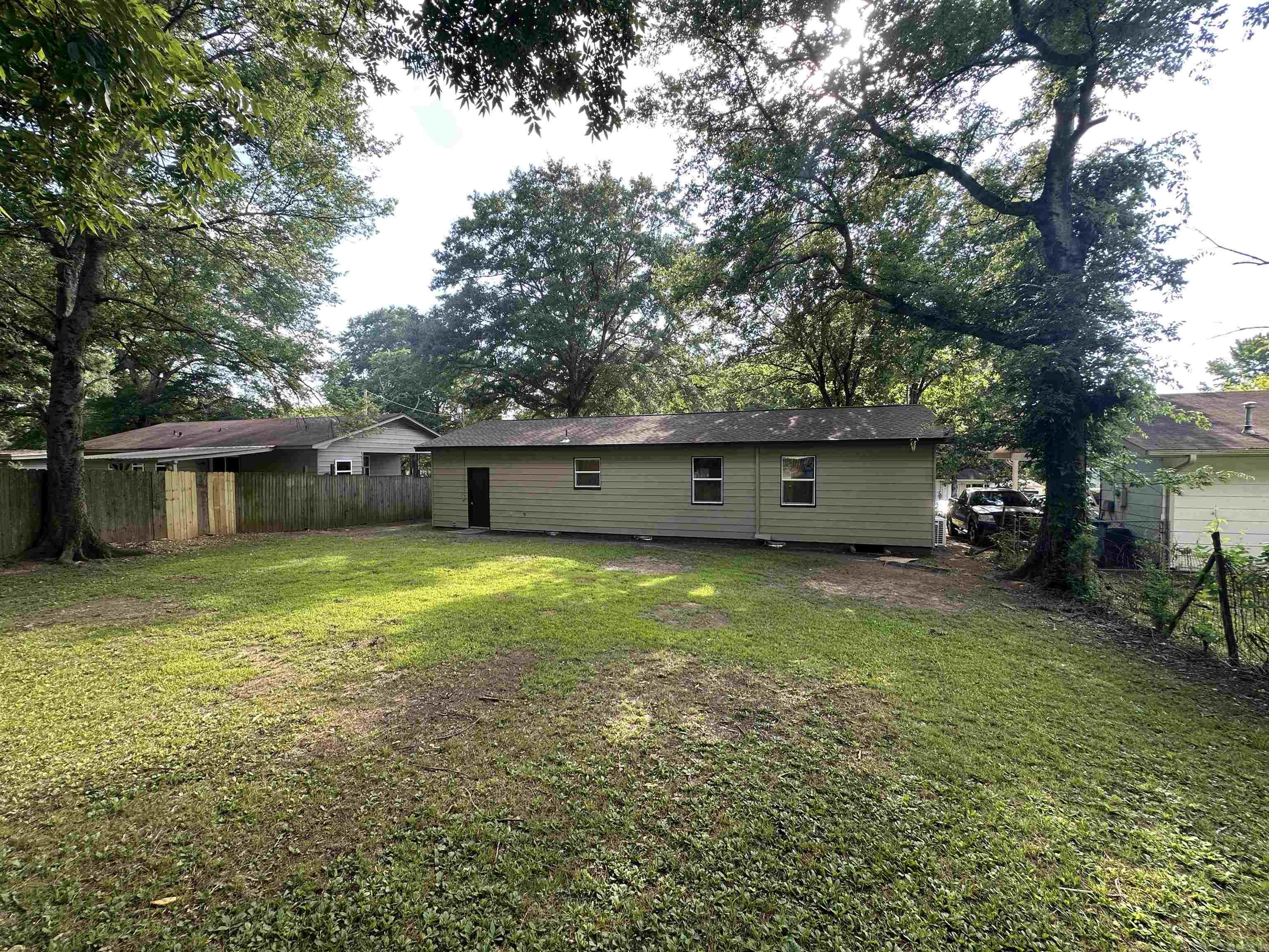 COSTON ACRES - Residential