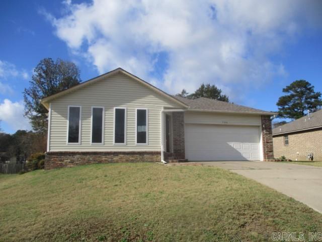 NEW PRICE!!! Don't miss out on this great space buy located in the heart of Heber Springs.  This cute 3 bedroom 2 bath home features a very spacious living room dining combo, covered parking, and a patio for entertaining. **Agents please READ agent/confidential remarks section for additional information, showing and offer instructions**