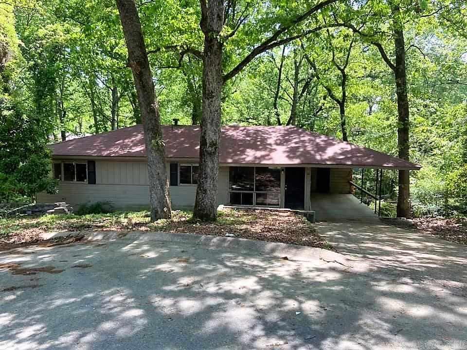 Nice family home in well established neighborhood; recent updates on the street make this location an up and comer!  3 beds/1.5 baths on the main level, living/dining combo, bonus Den downstairs with half bath! New roof 2019.