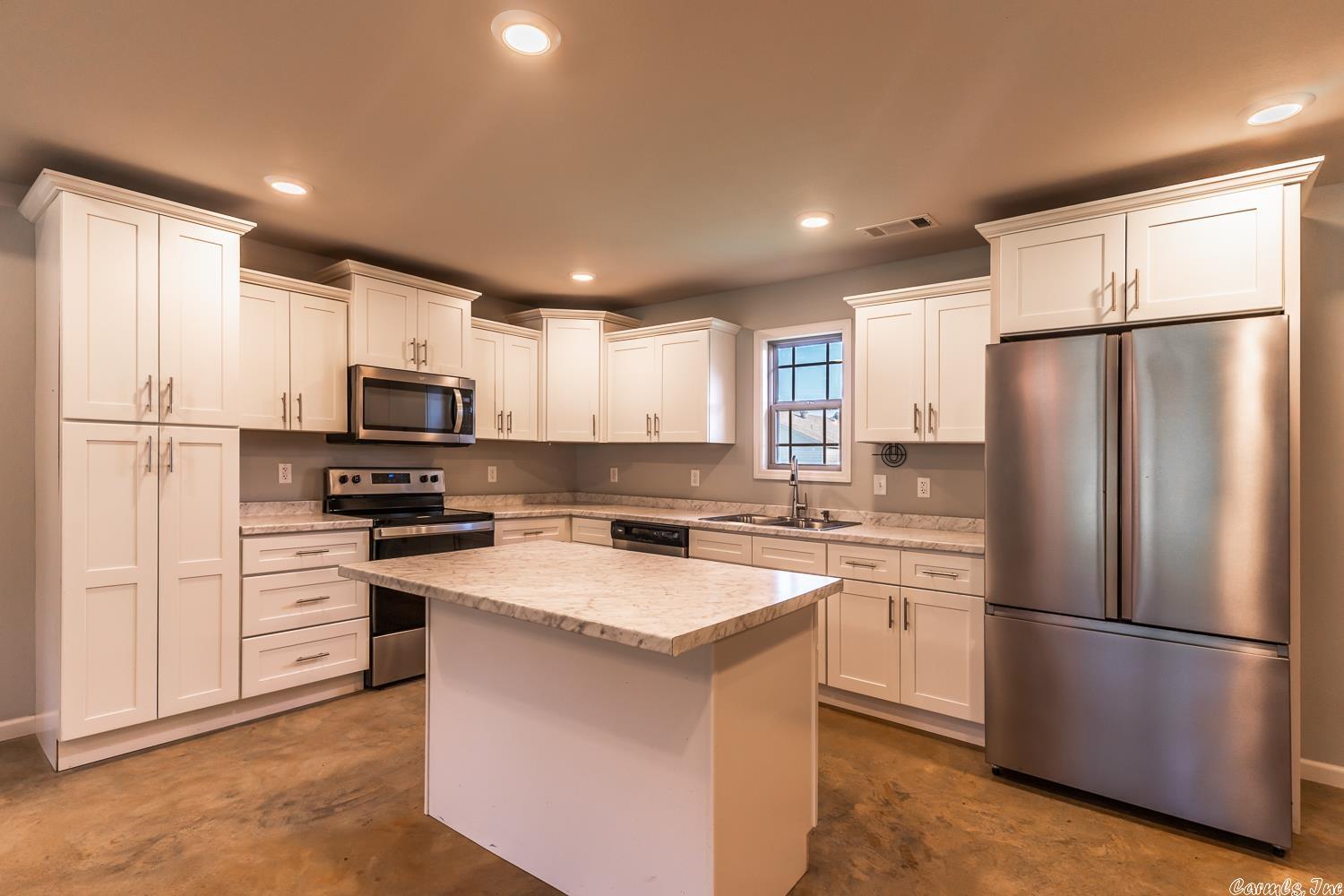 RIDGEFIELD ESTATES - Residential