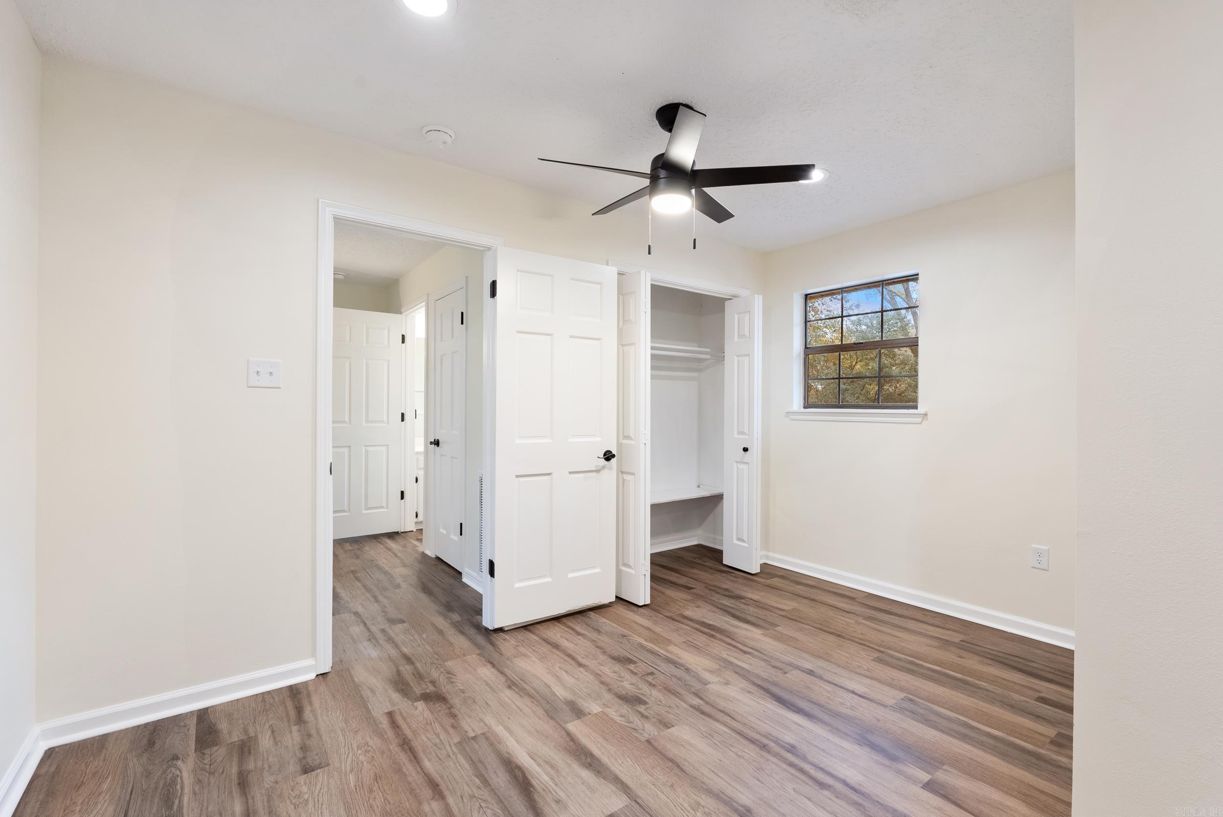 Smoking Oaks - Residential