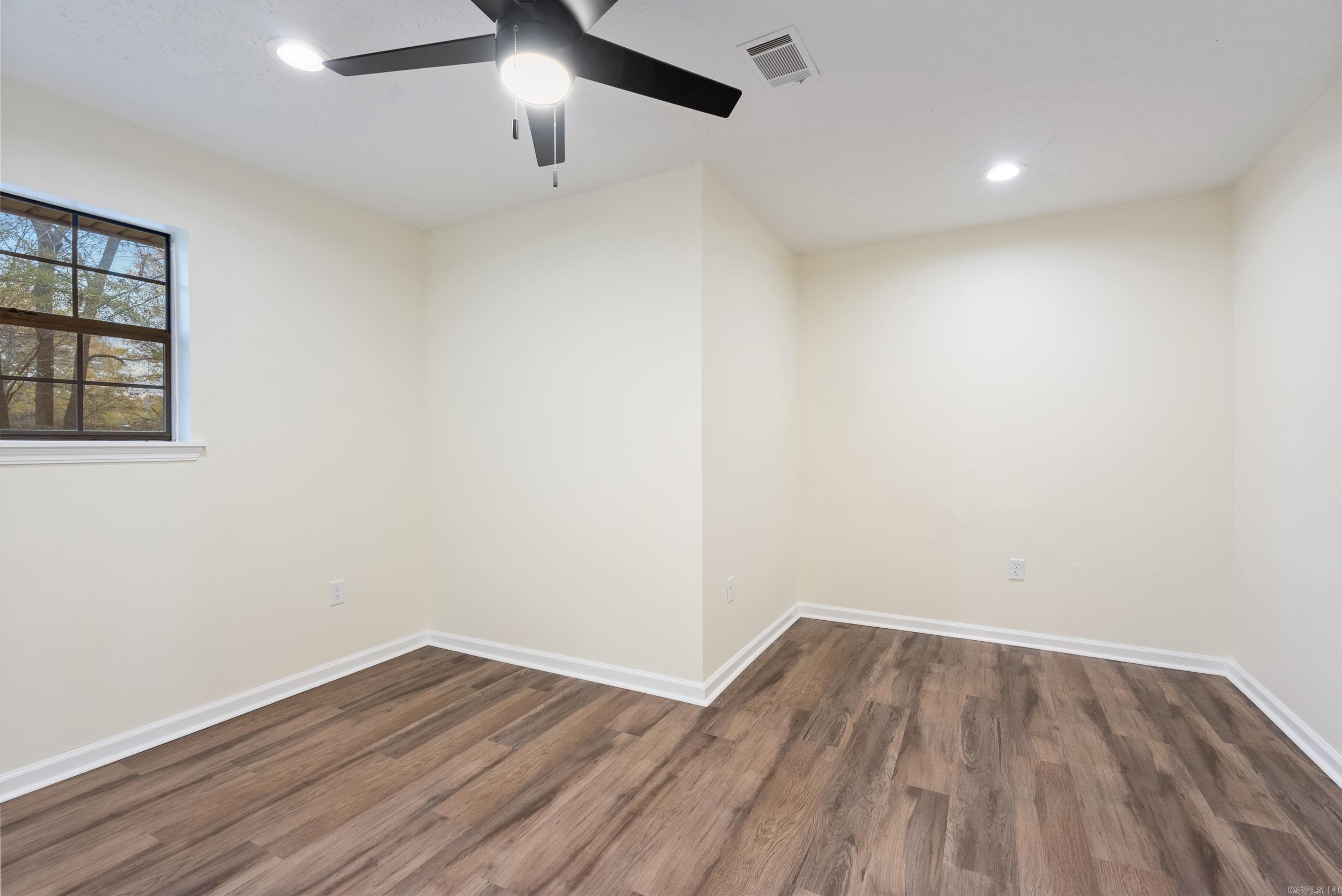 Smoking Oaks - Residential