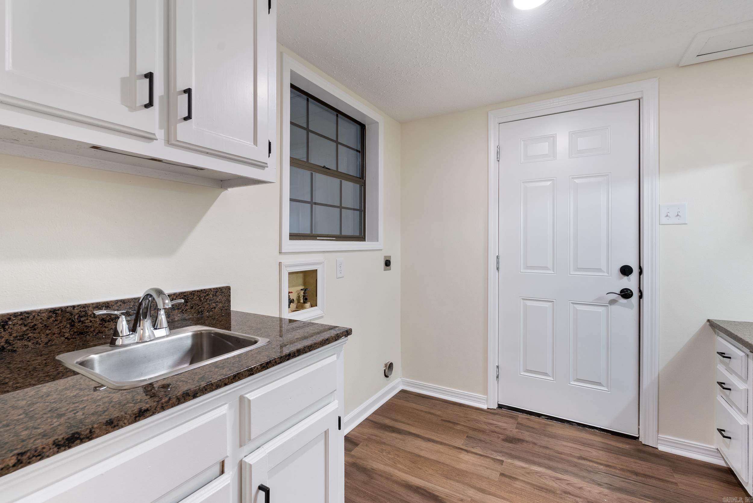 Smoking Oaks - Residential