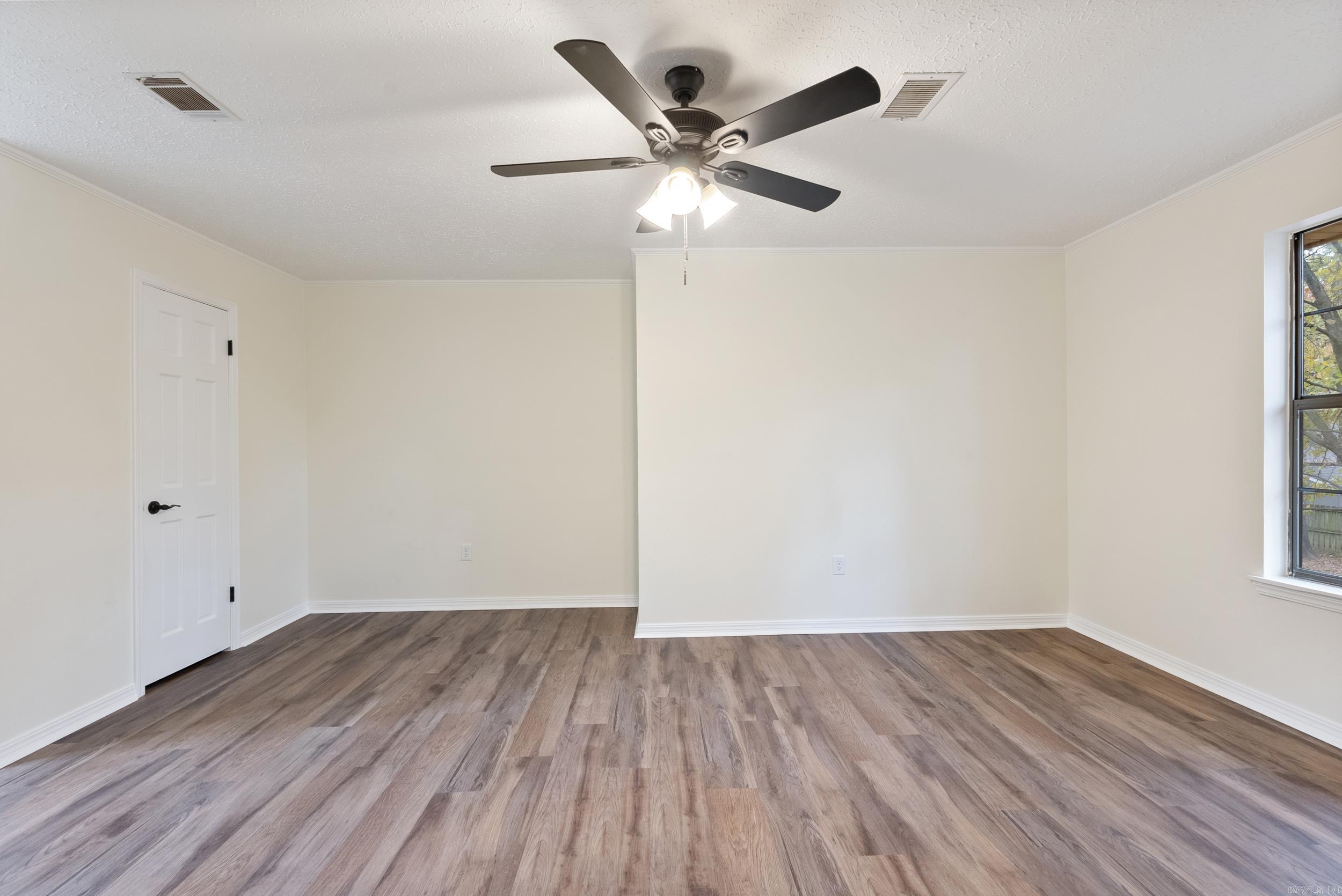 Smoking Oaks - Residential
