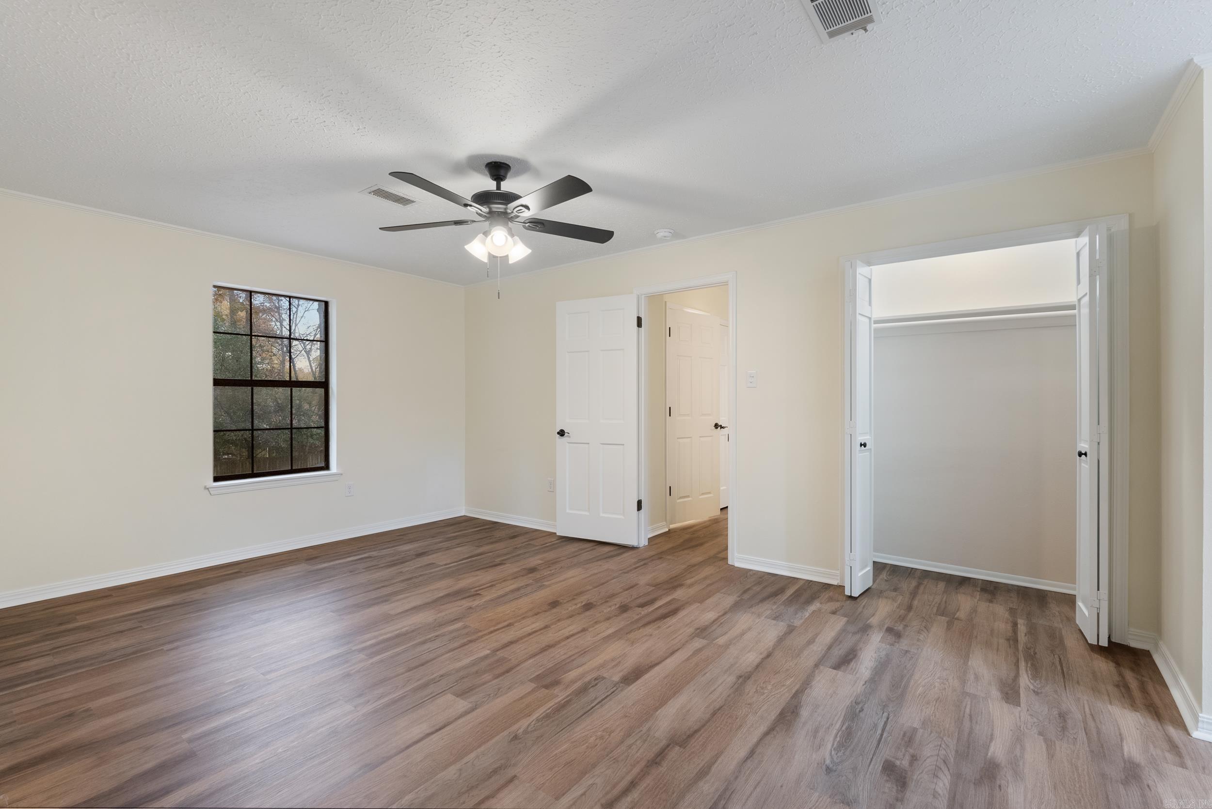 Smoking Oaks - Residential