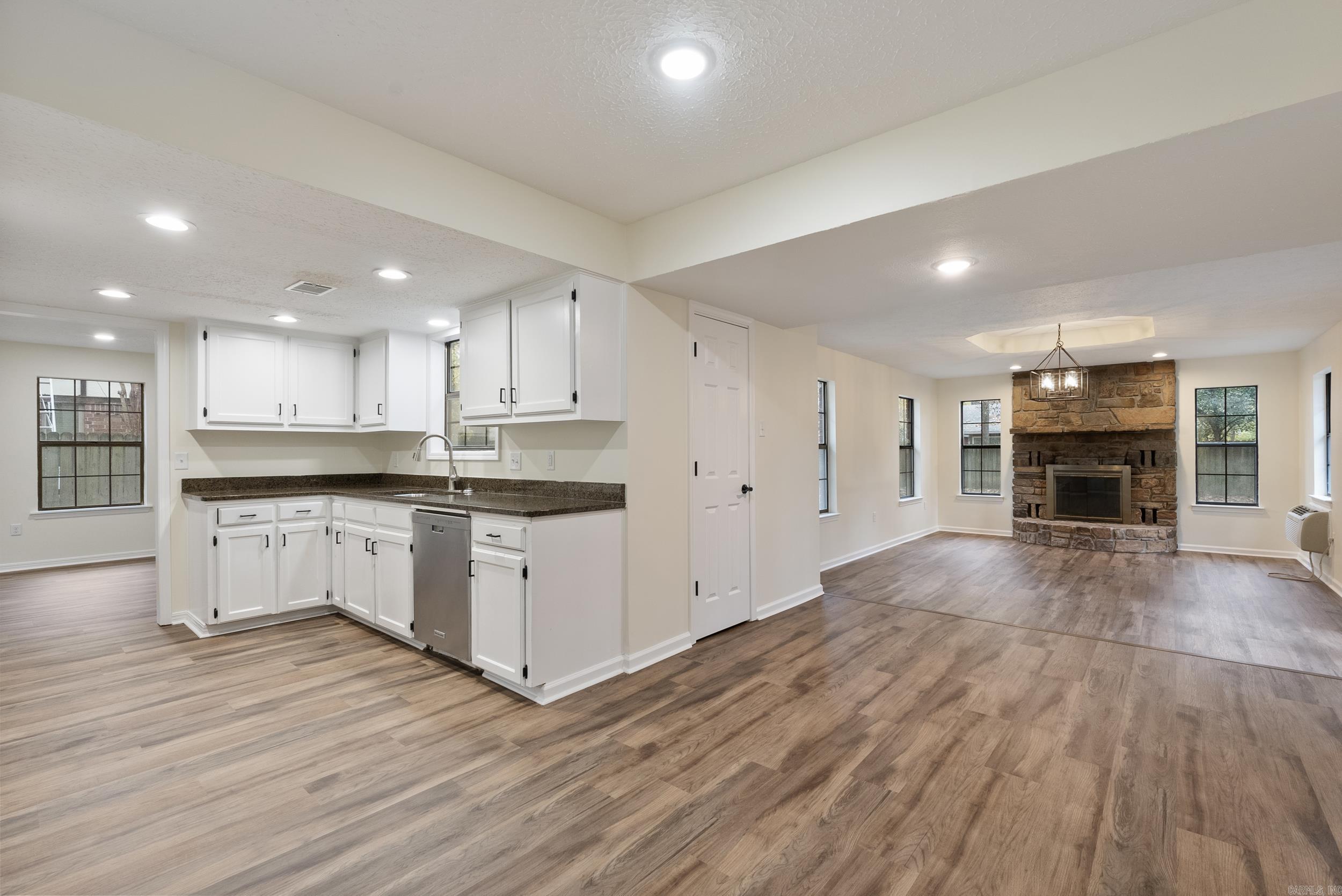 Smoking Oaks - Residential