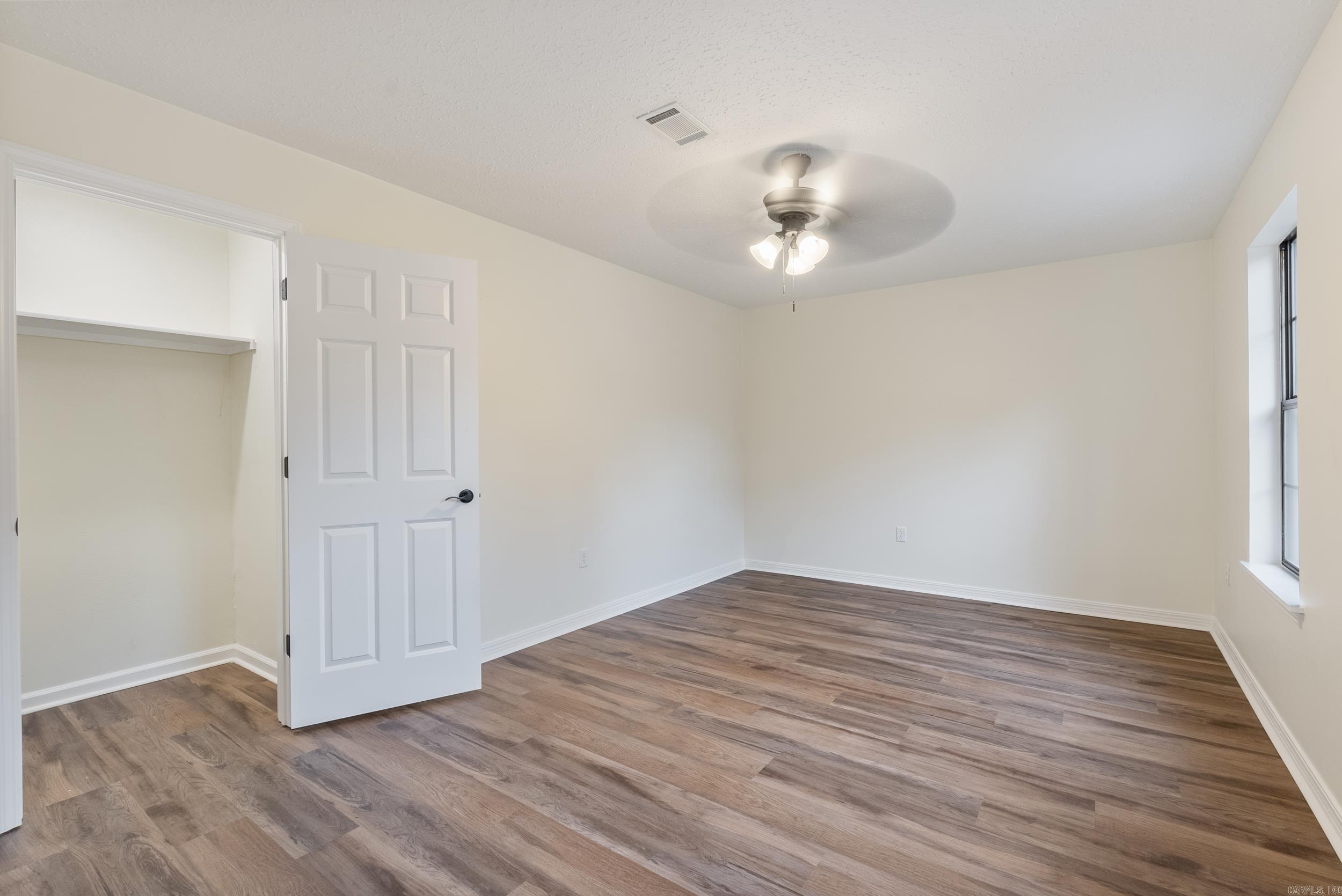 Smoking Oaks - Residential