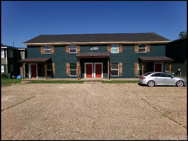 *LITTLE ROCK* UPDATED UNIT IN SANFORD SUBDIVISION!! This 2 Bedroom And 1.5 Bath Unit Features 1100 Sqft! Refrigerator, Stove, And Dishwasher In Kitchen! Luxury Plank Vinyl Throughout! Washer/Dryer Provided For Added Convenience! Fenced Backyard! Patio In Back! 2 Spots For Parking! PET FRIENDLY!! AVAILABLE MID JULY 2026!!!