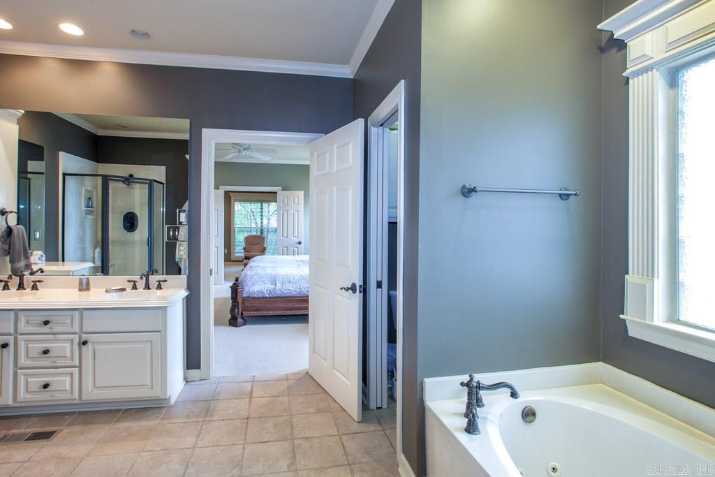 CHENAL VALLEY MARGEUAX - Residential