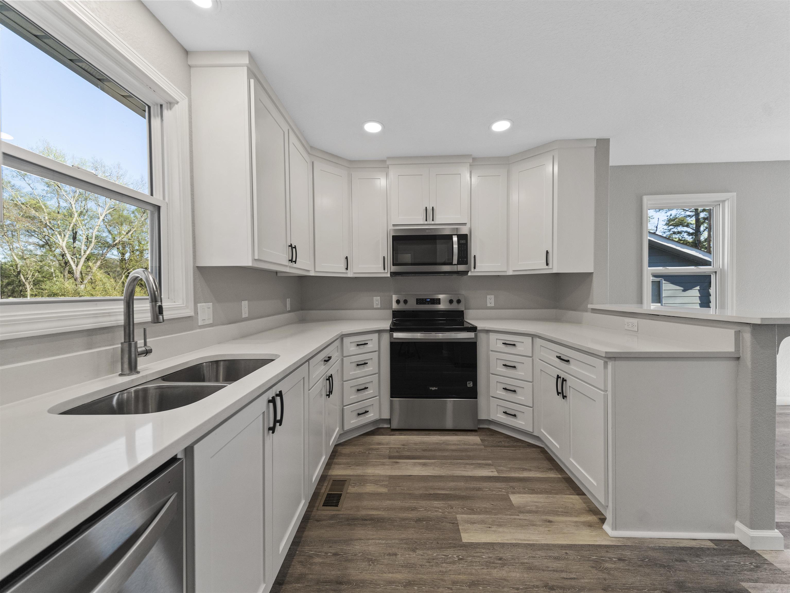 UNPLATTED ACREAGE - Residential