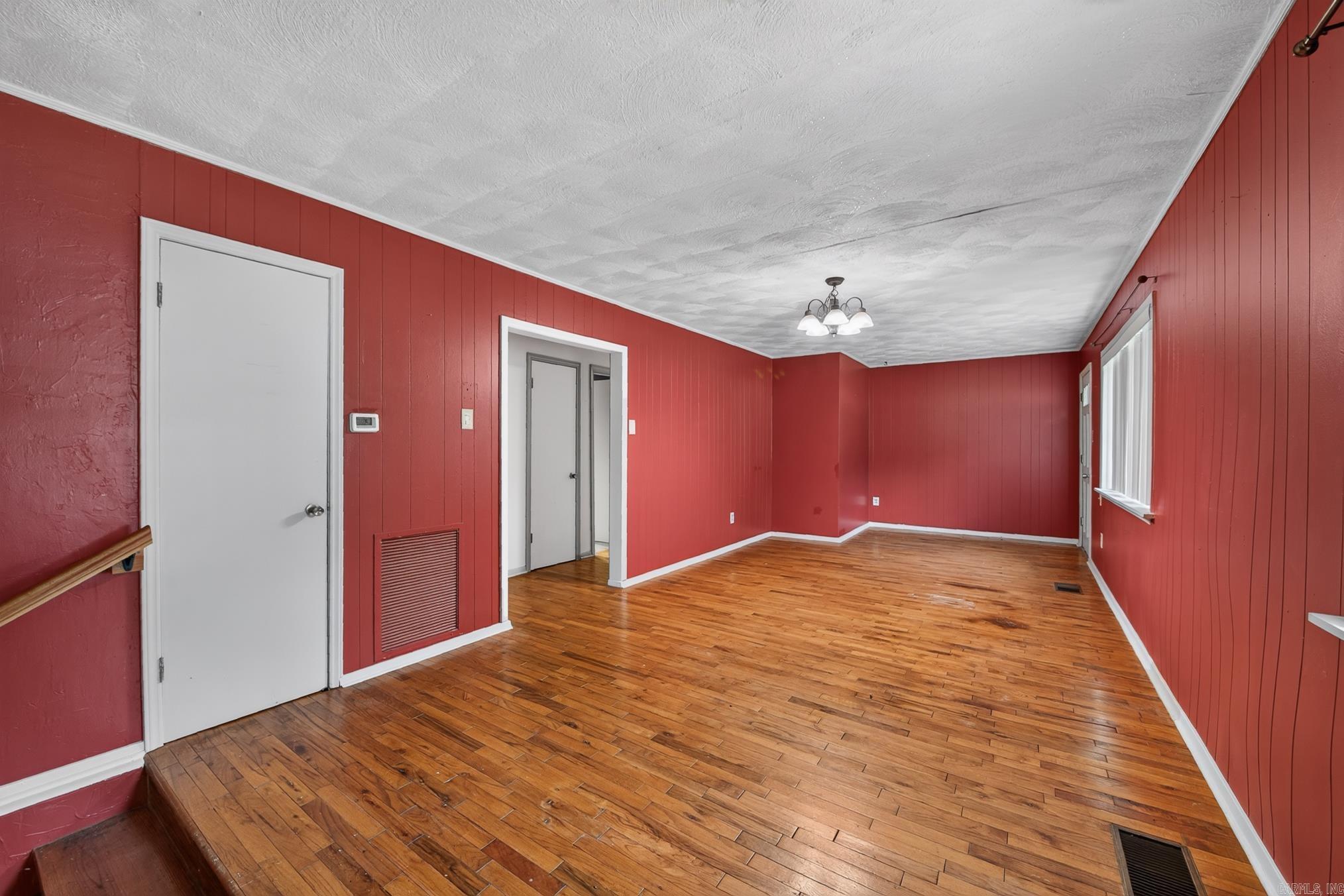 MACON HEIGHTS - Residential