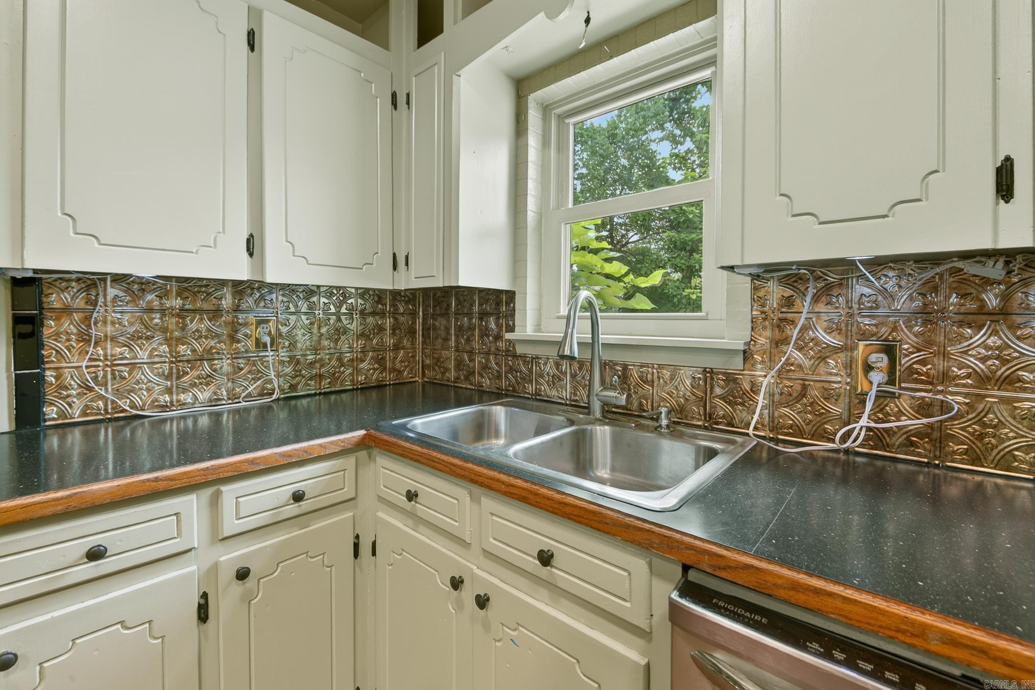 MACON HEIGHTS - Residential