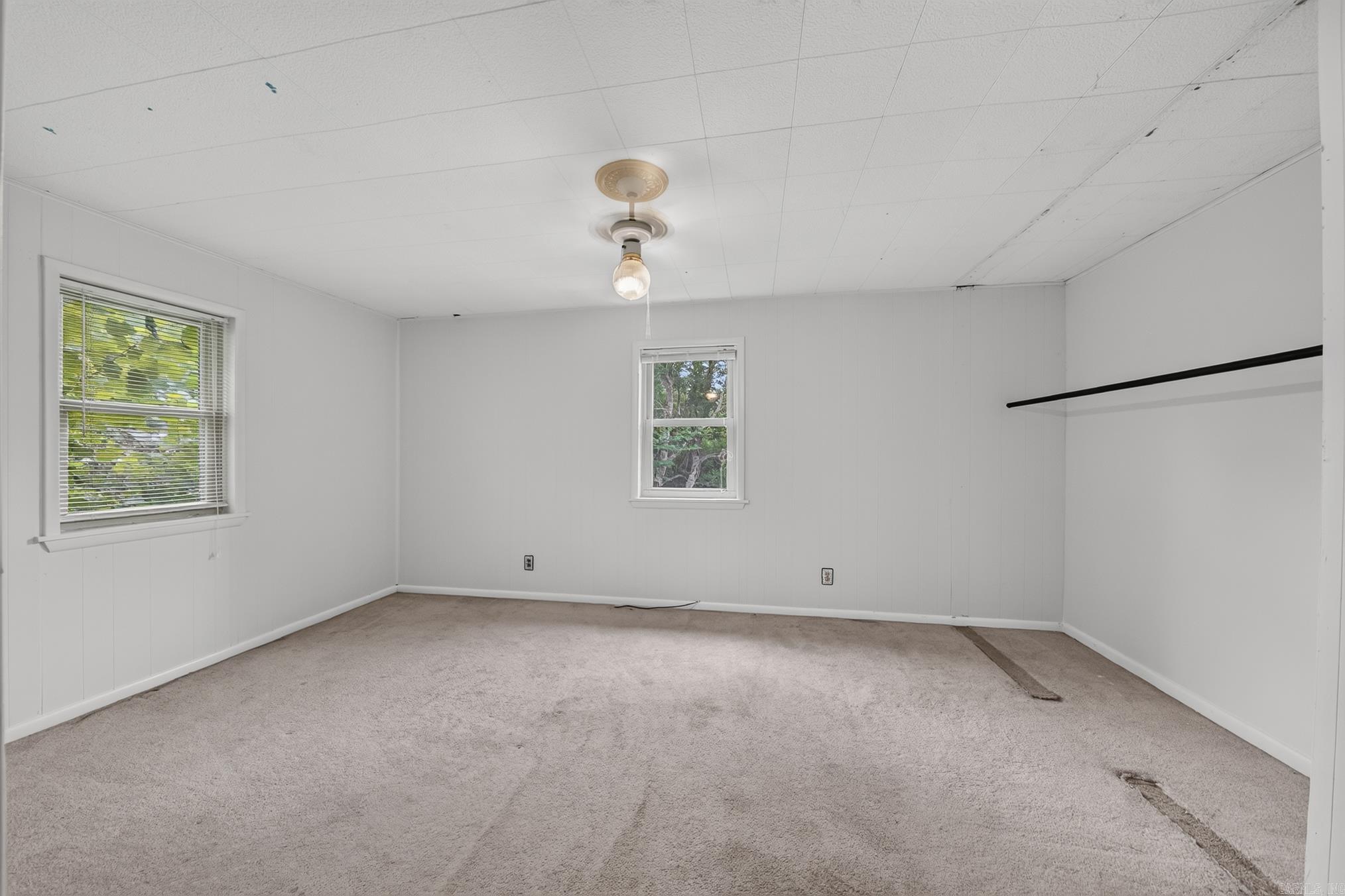 MACON HEIGHTS - Residential