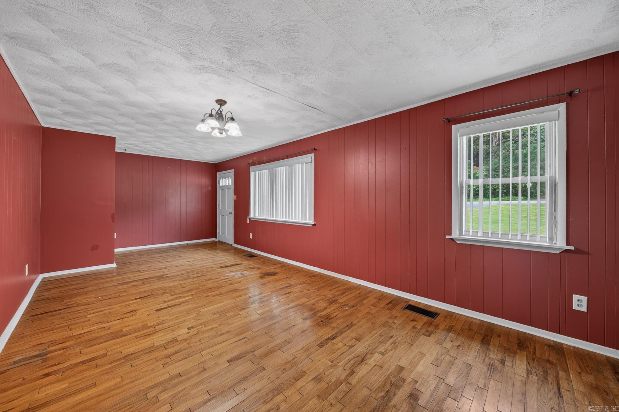 MACON HEIGHTS - Residential