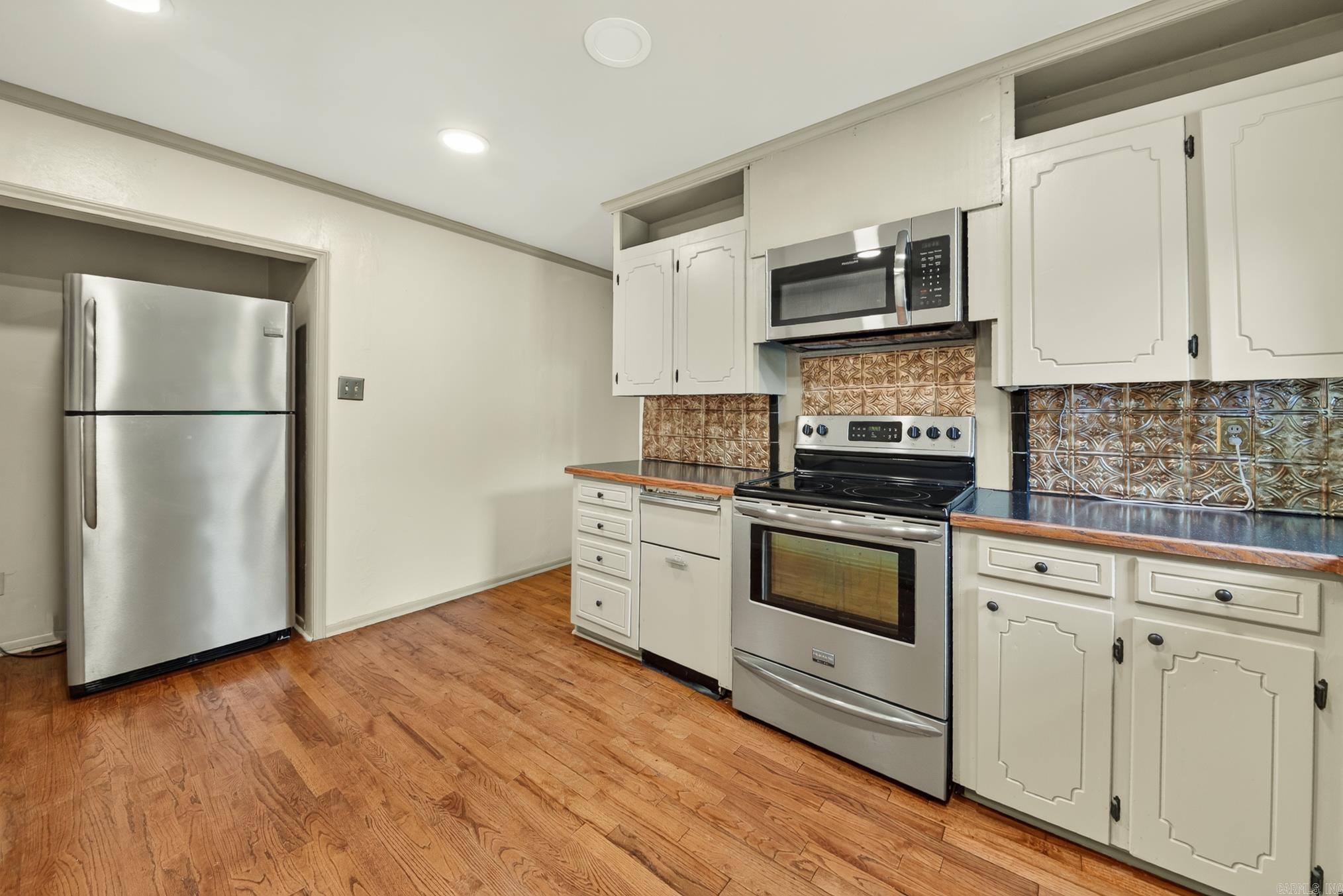 MACON HEIGHTS - Residential