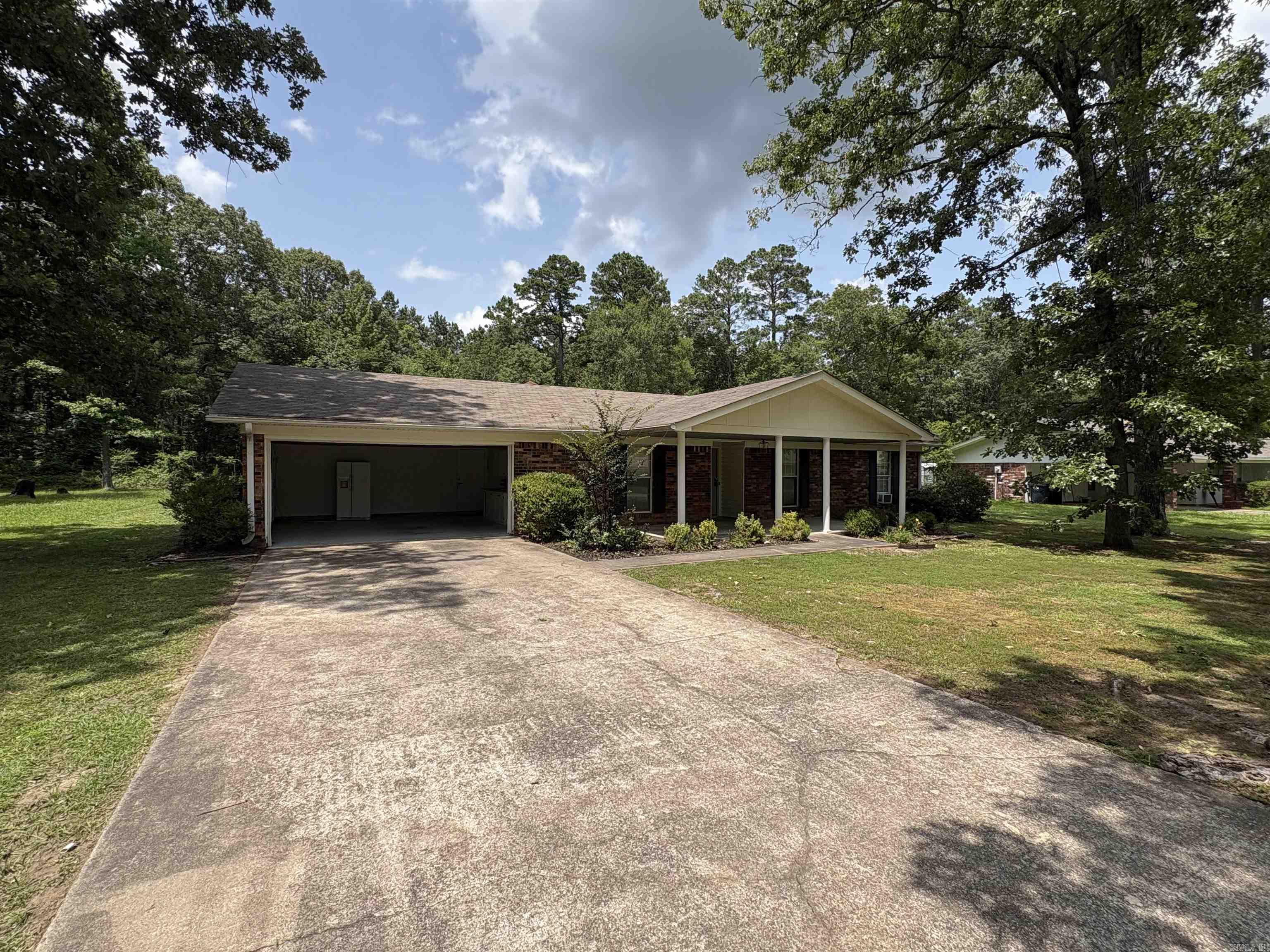 Pine Wood - Residential