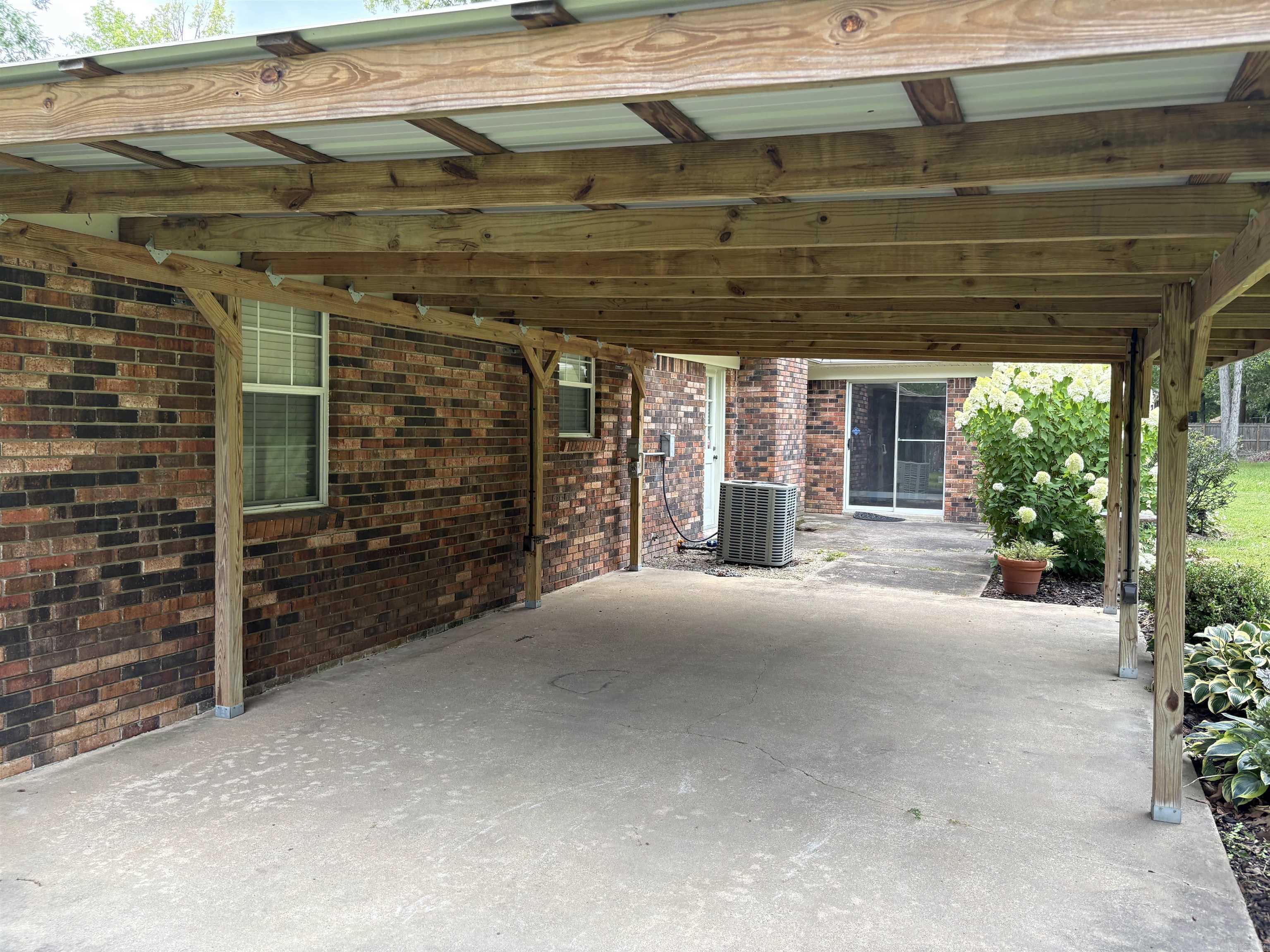 Pine Wood - Residential