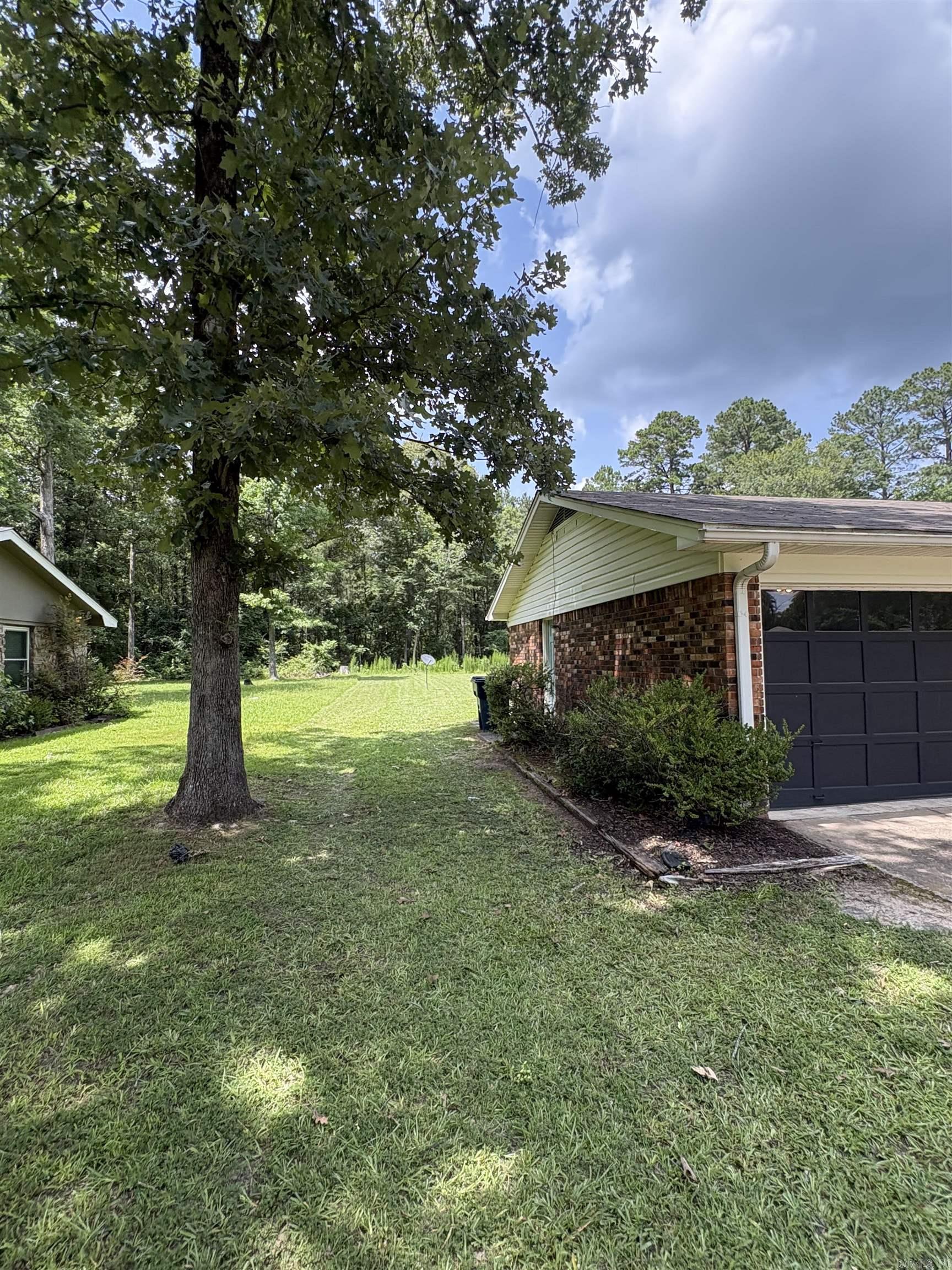 Pine Wood - Residential