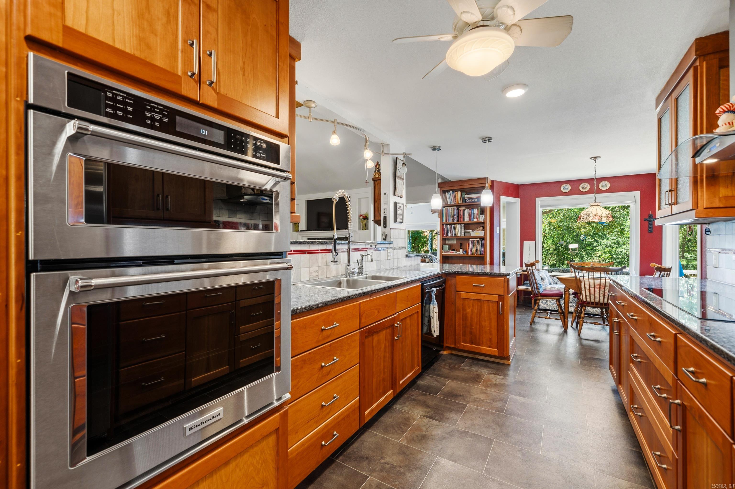 LAKE CATHERINE LAKE VIEW ESTATES - Residential