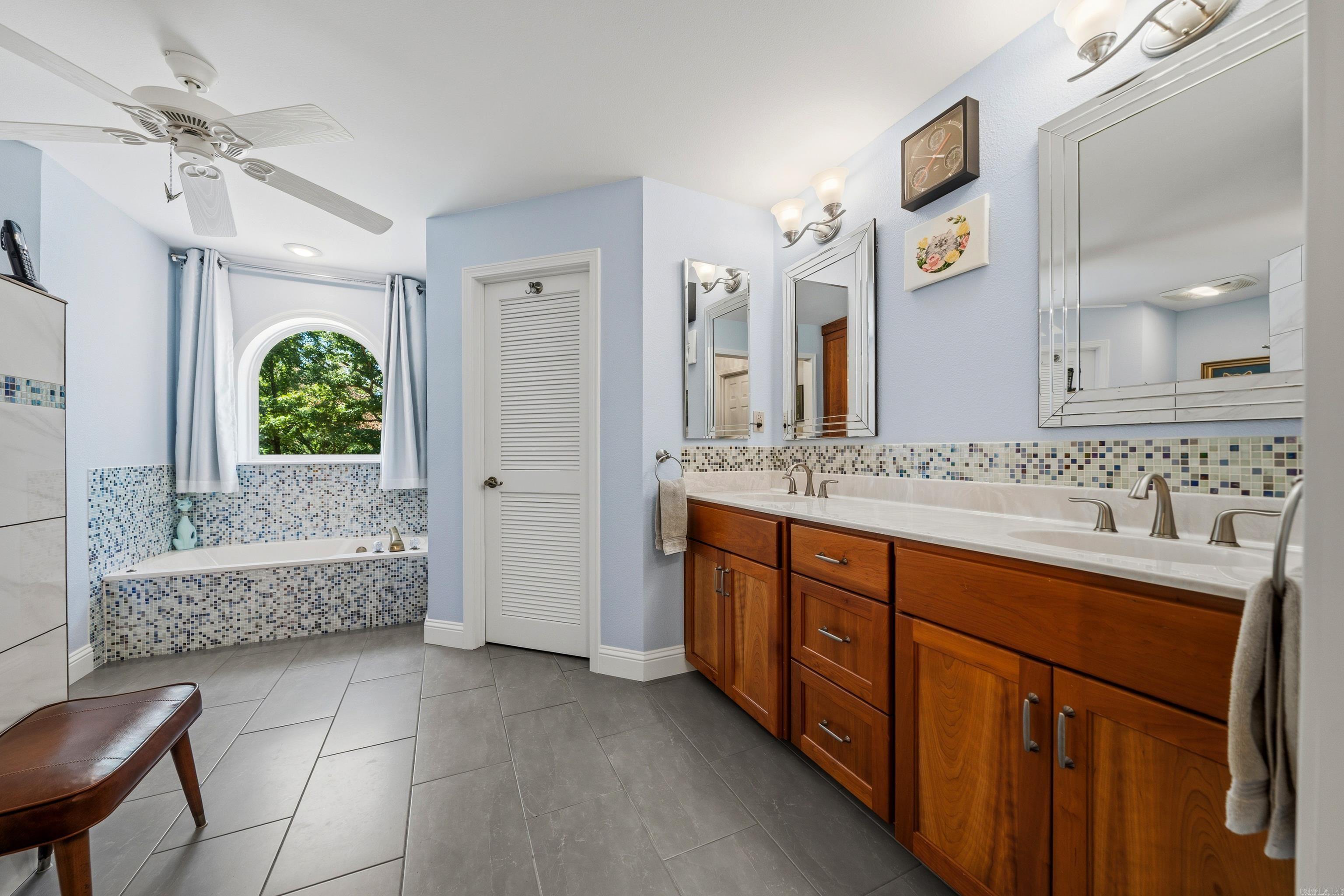 LAKE CATHERINE LAKE VIEW ESTATES - Residential