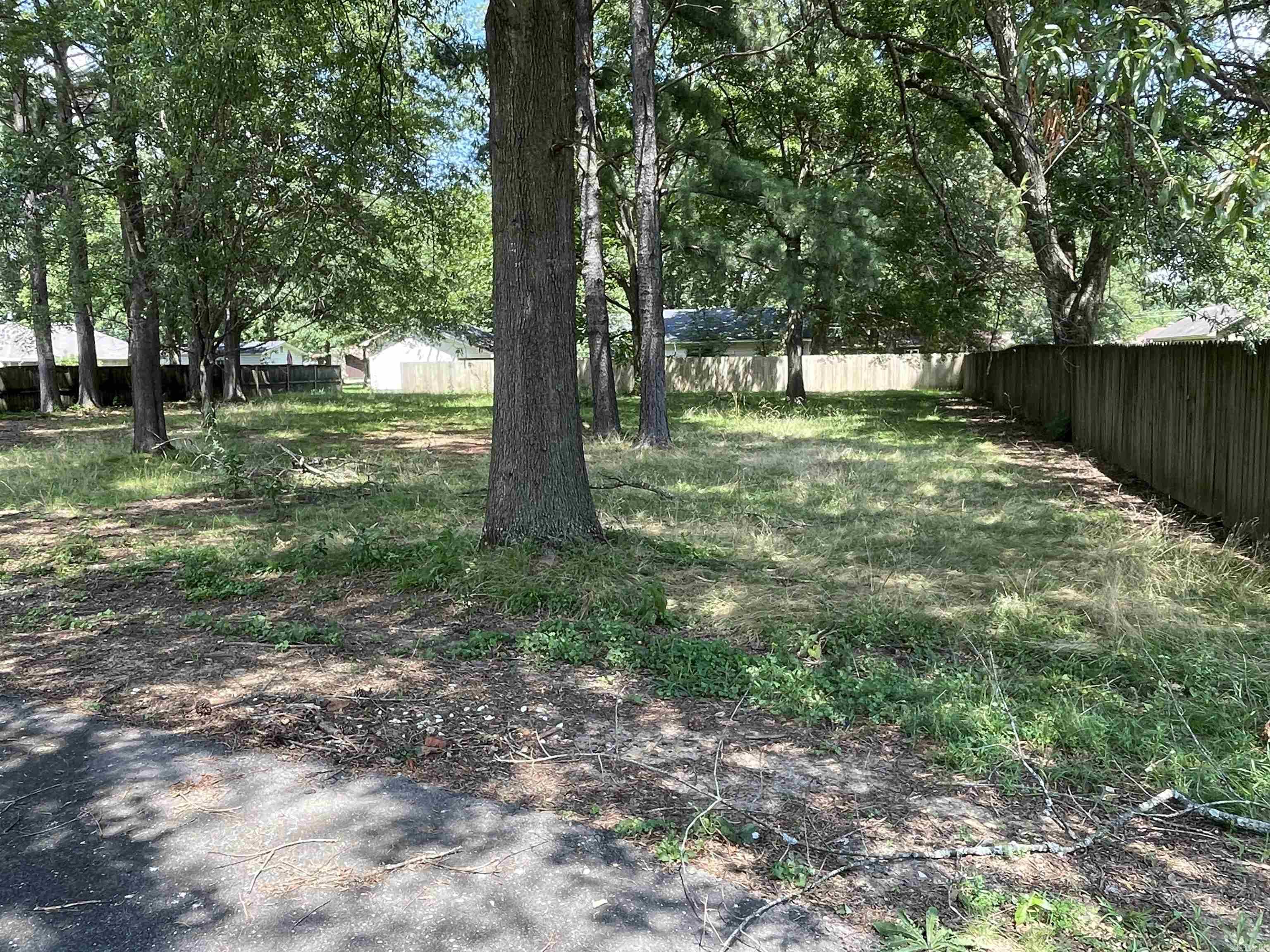 Beautiful level building lot near Beebe schools and ASU-Beebe!  Lots of shade. Convenient location!