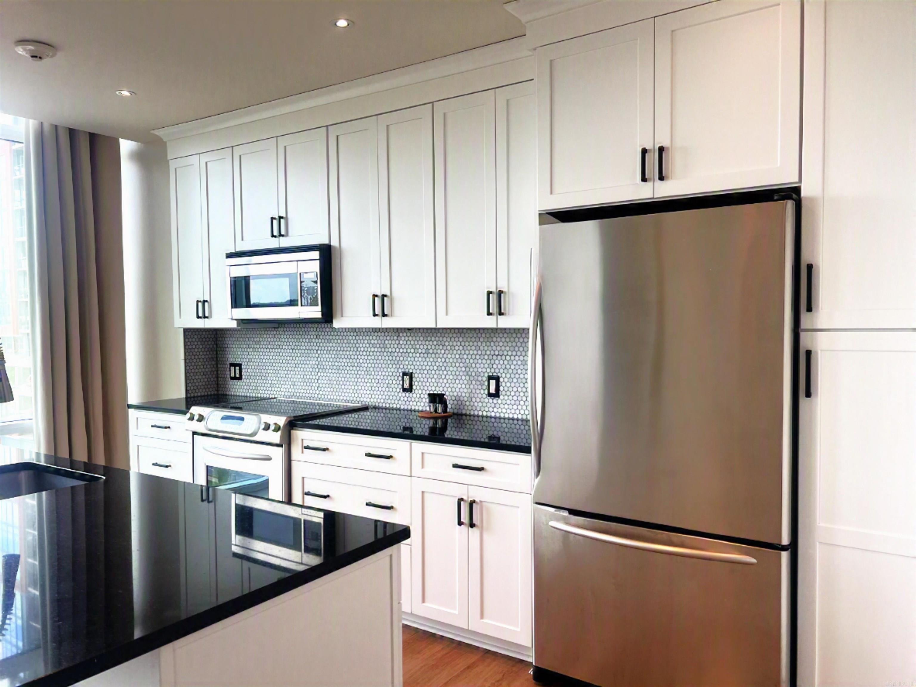 300 THIRD HPR - Residential