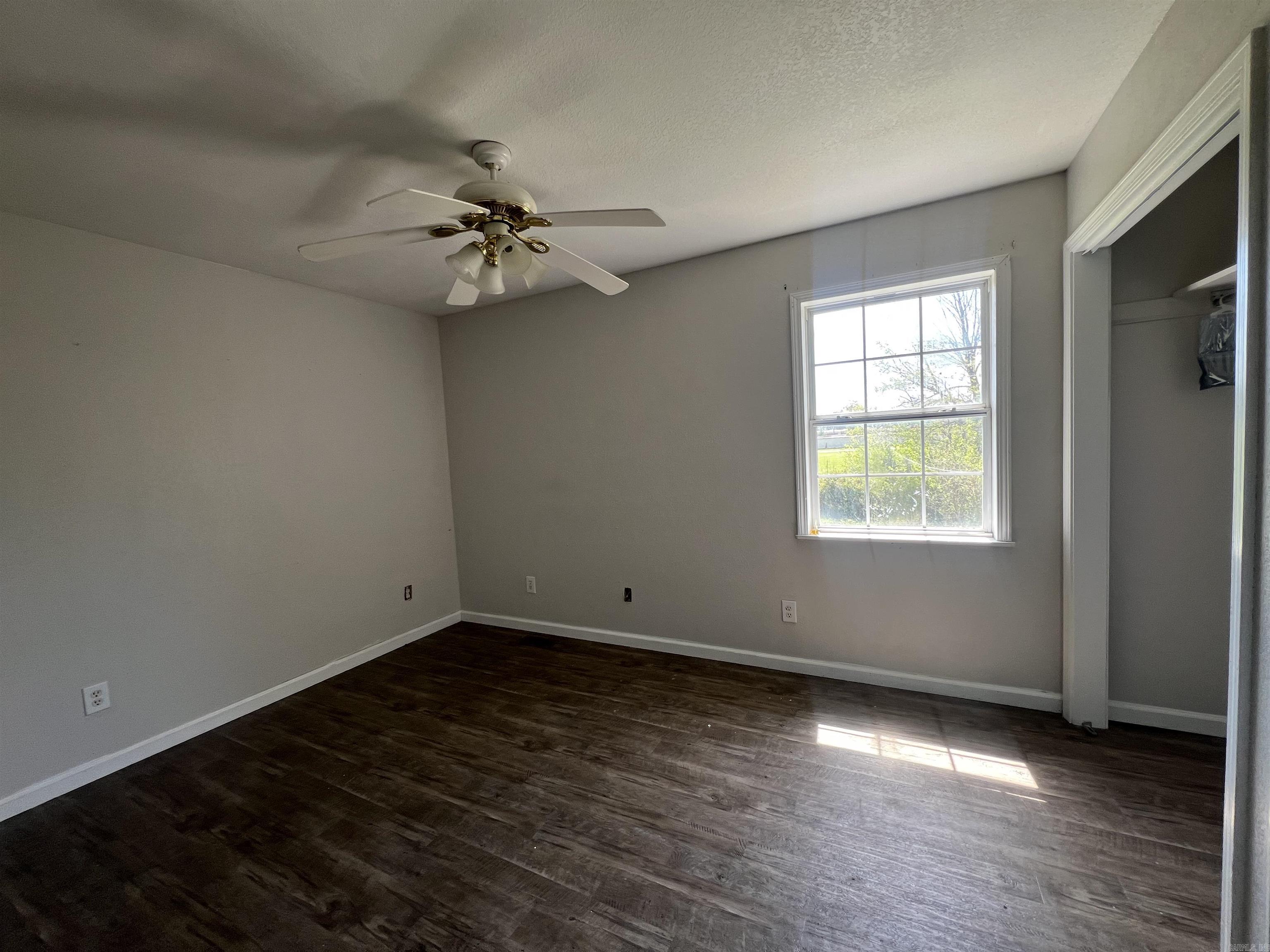M&B PIGGOTT 2-20-8 - Residential Income