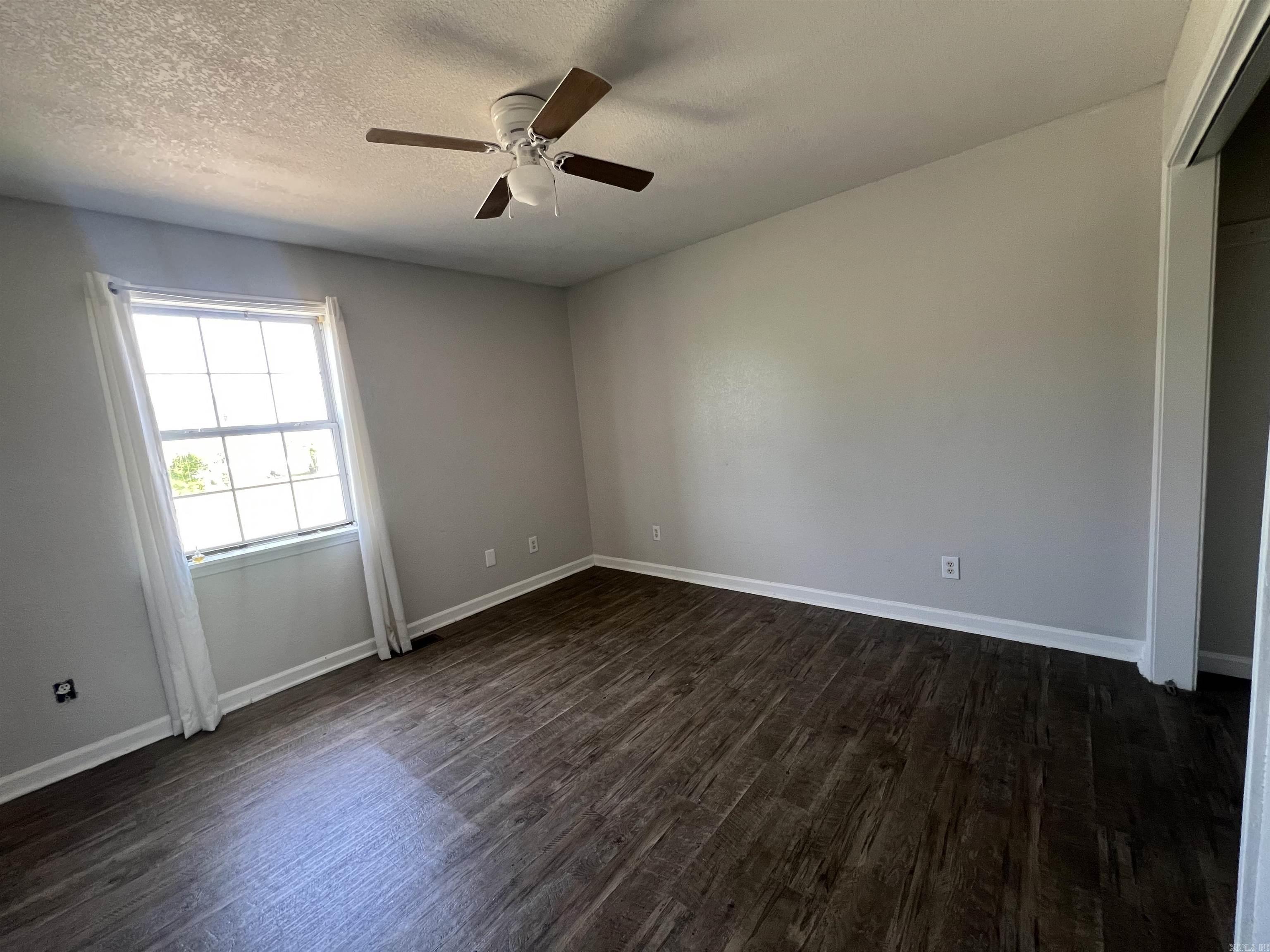 M&B PIGGOTT 2-20-8 - Residential Income