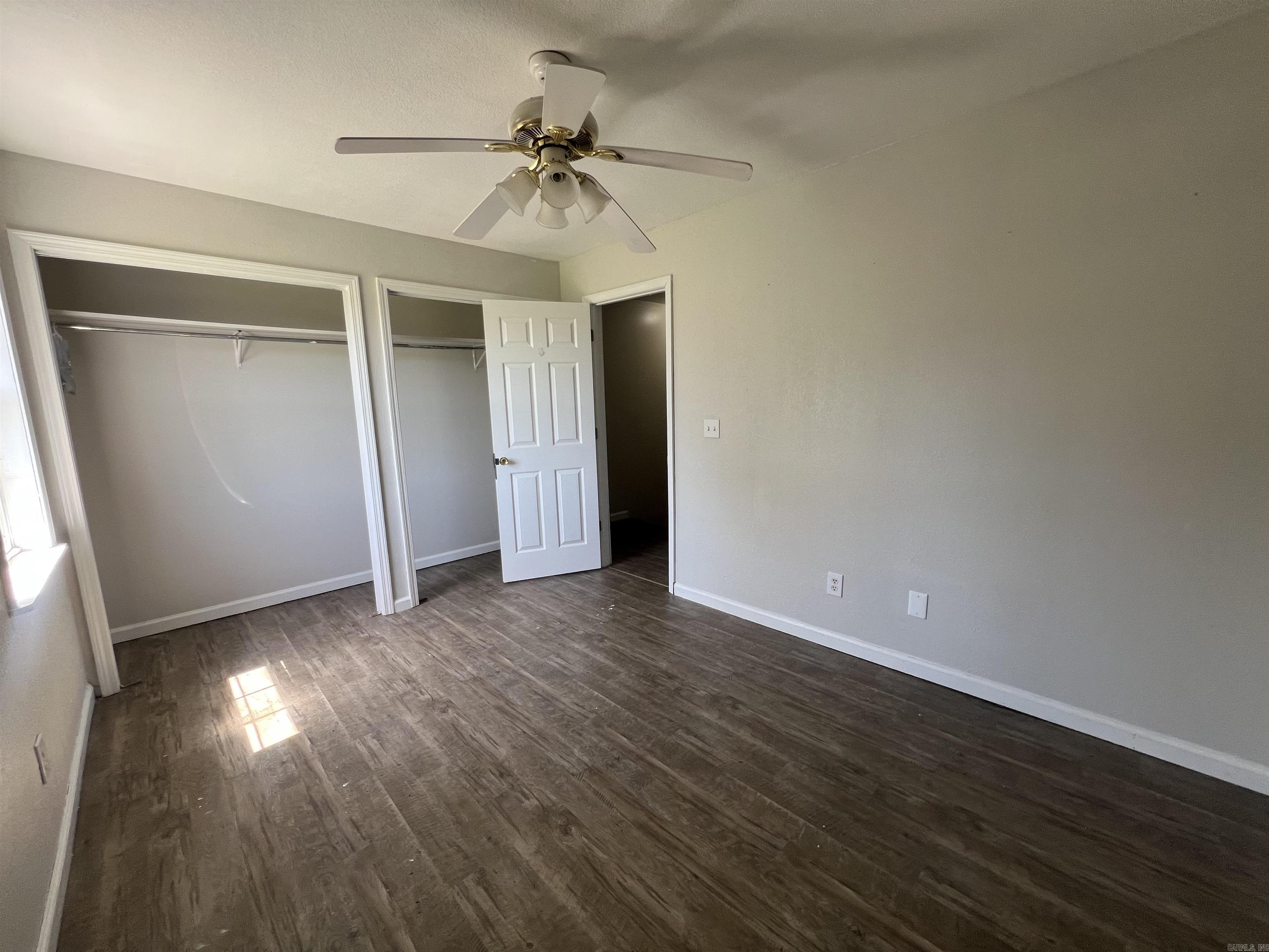 M&B PIGGOTT 2-20-8 - Residential Income